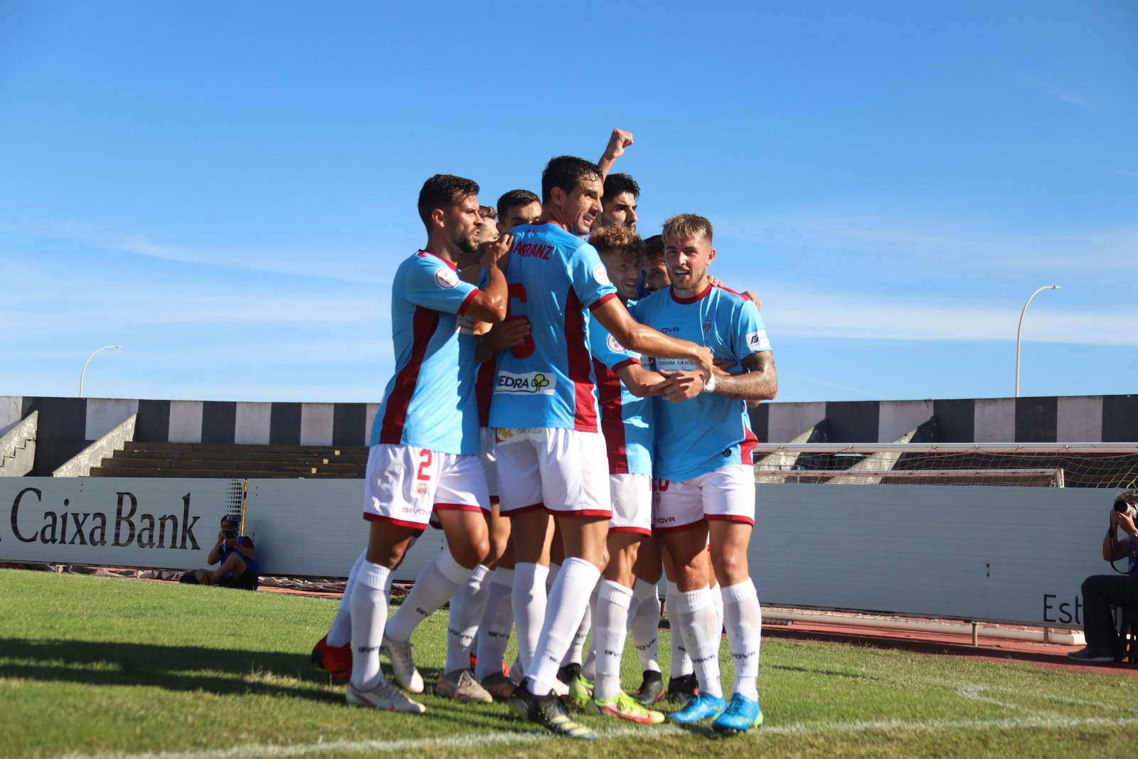 La victoria del Córdoba CF ante la Balompédica Linense, en imágenes