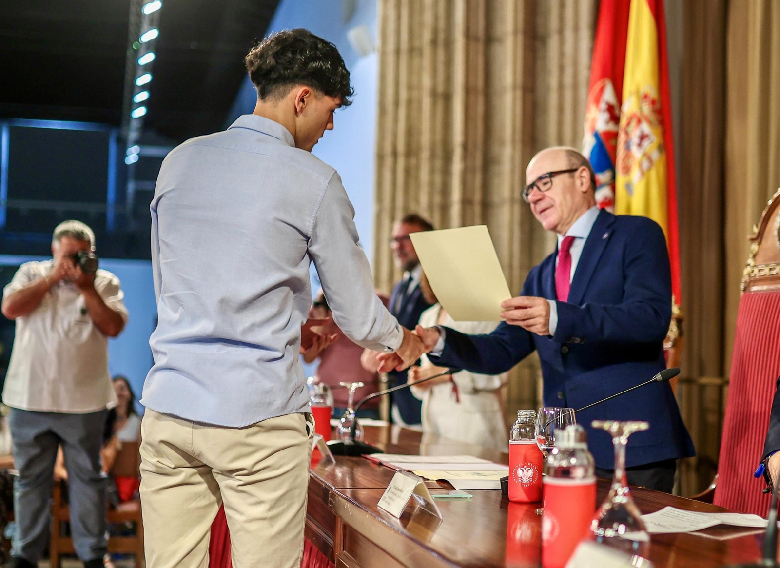 Así ha reconocido la Universidad de Granada al estudiantado con mejor puntuación en la PAU