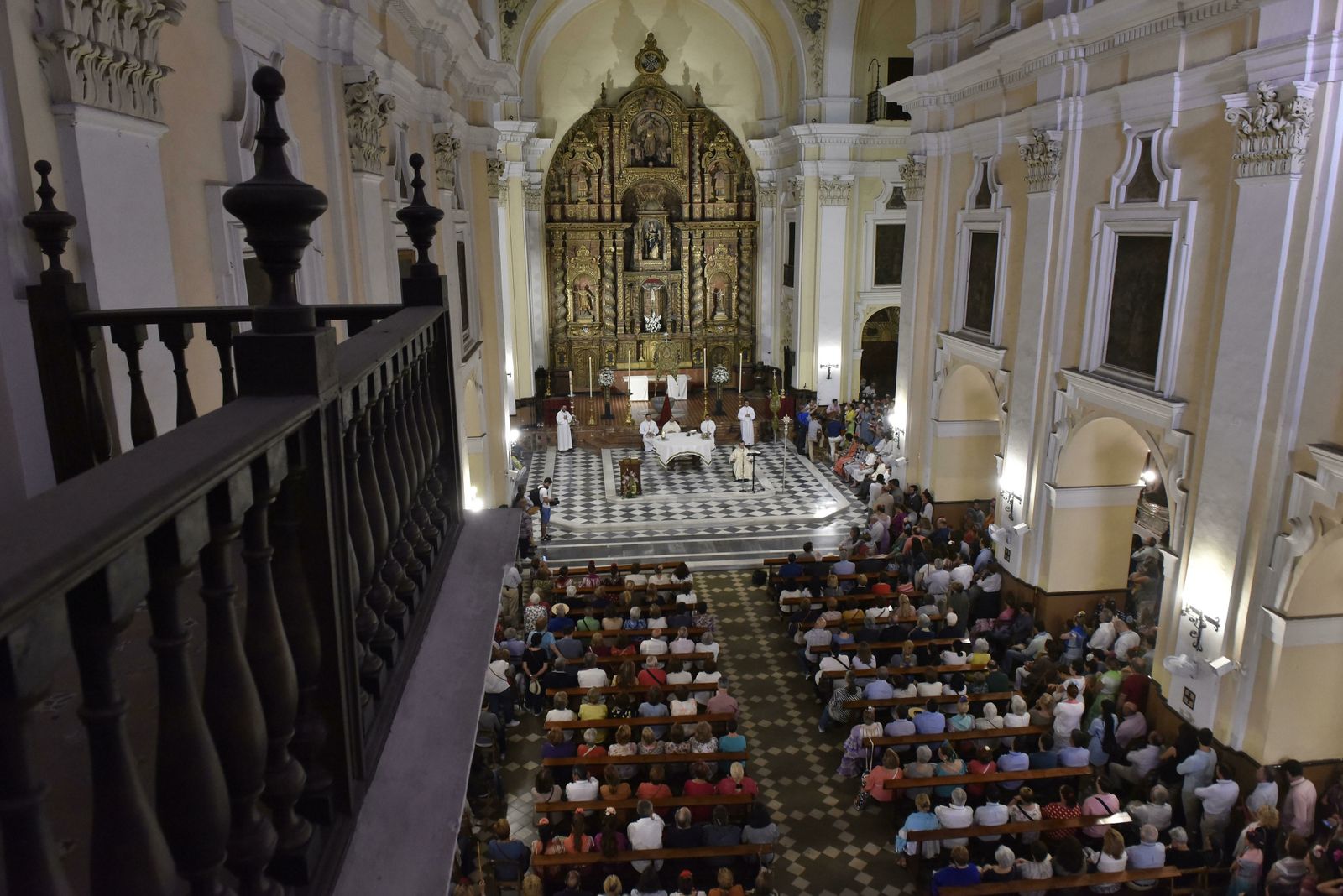 La salida de la Hermandad del Rocío de Triana, en imágenes