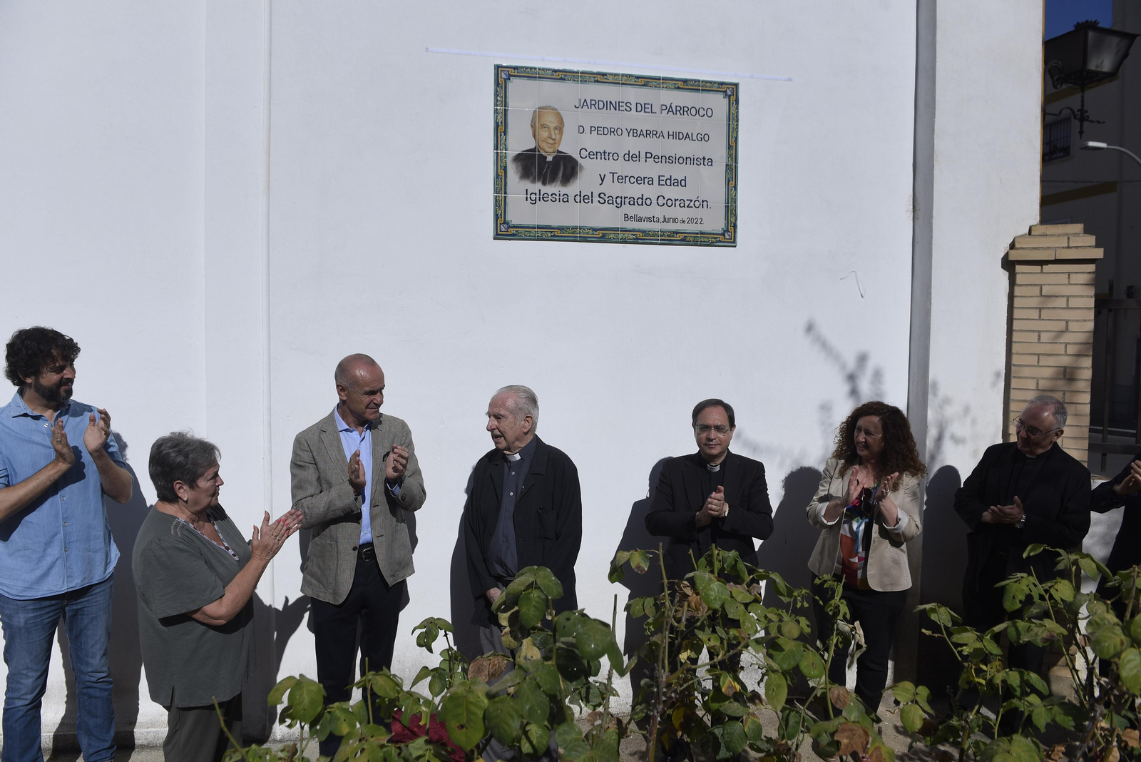 Las imágenes de la inauguración de los jardines del párroco D. Pedro Ybarra