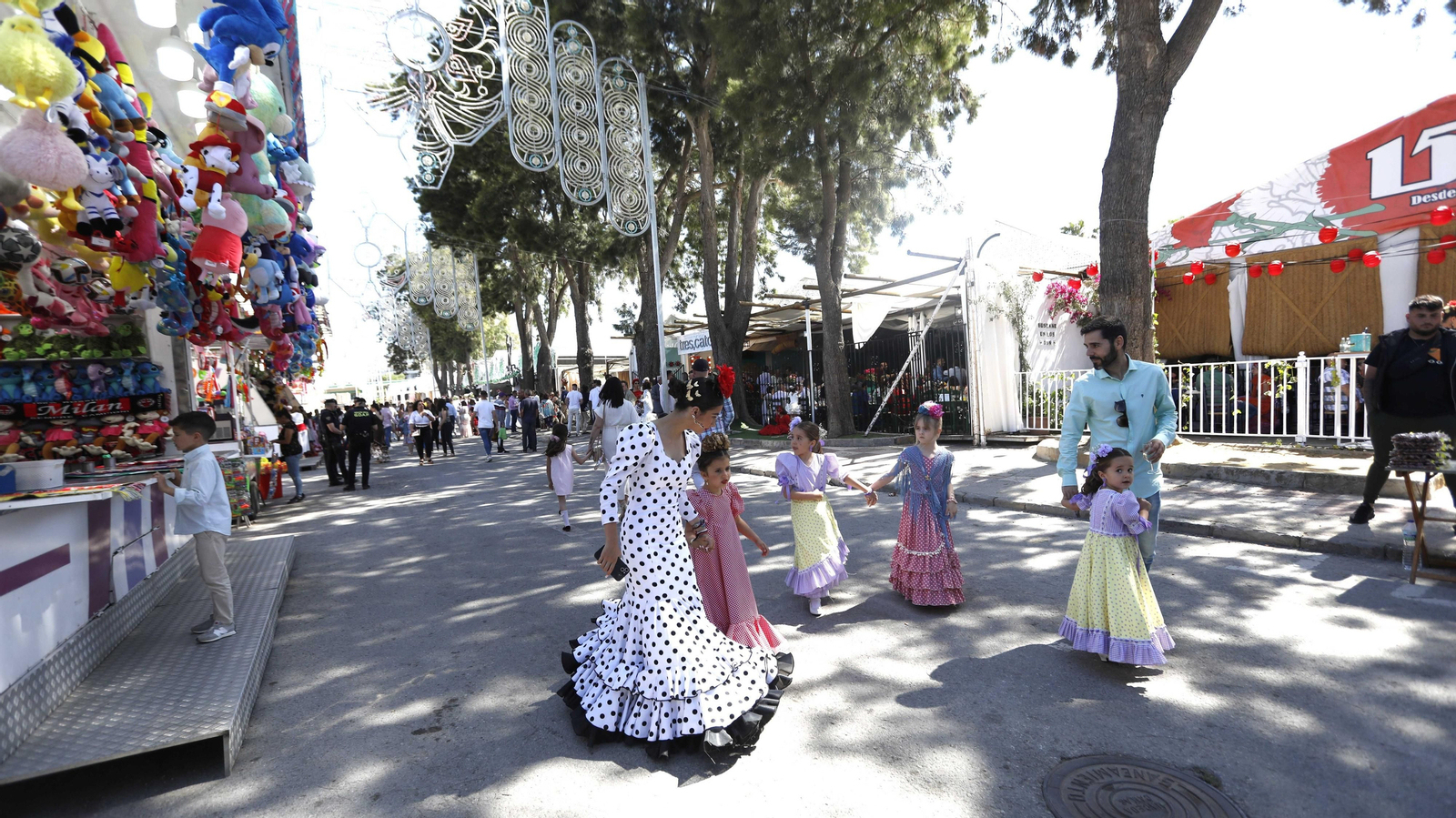 Búscate en las fotos del miércoles en la Feria de Los Barrios