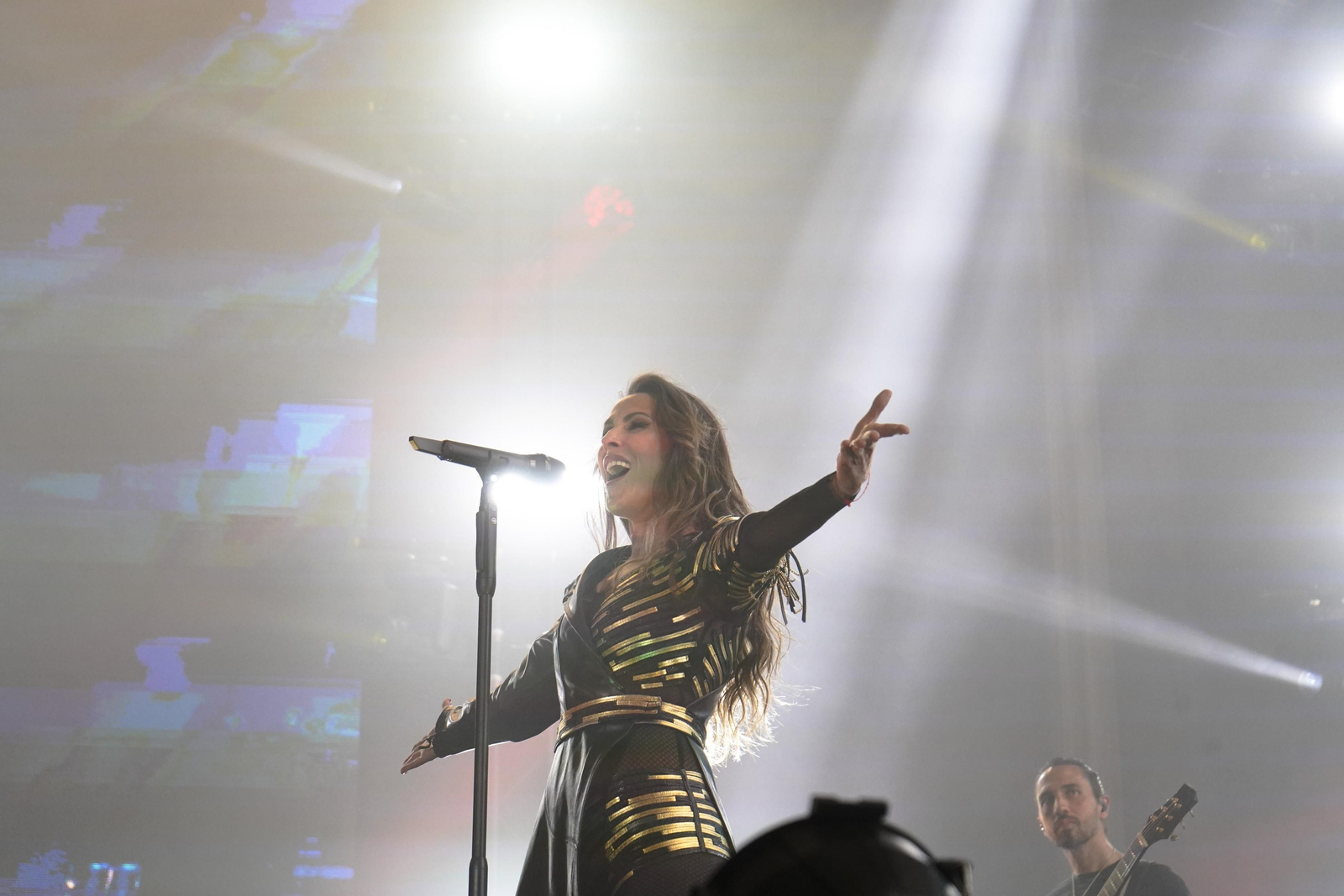 El concierto de Malú en Granada, en imágenes