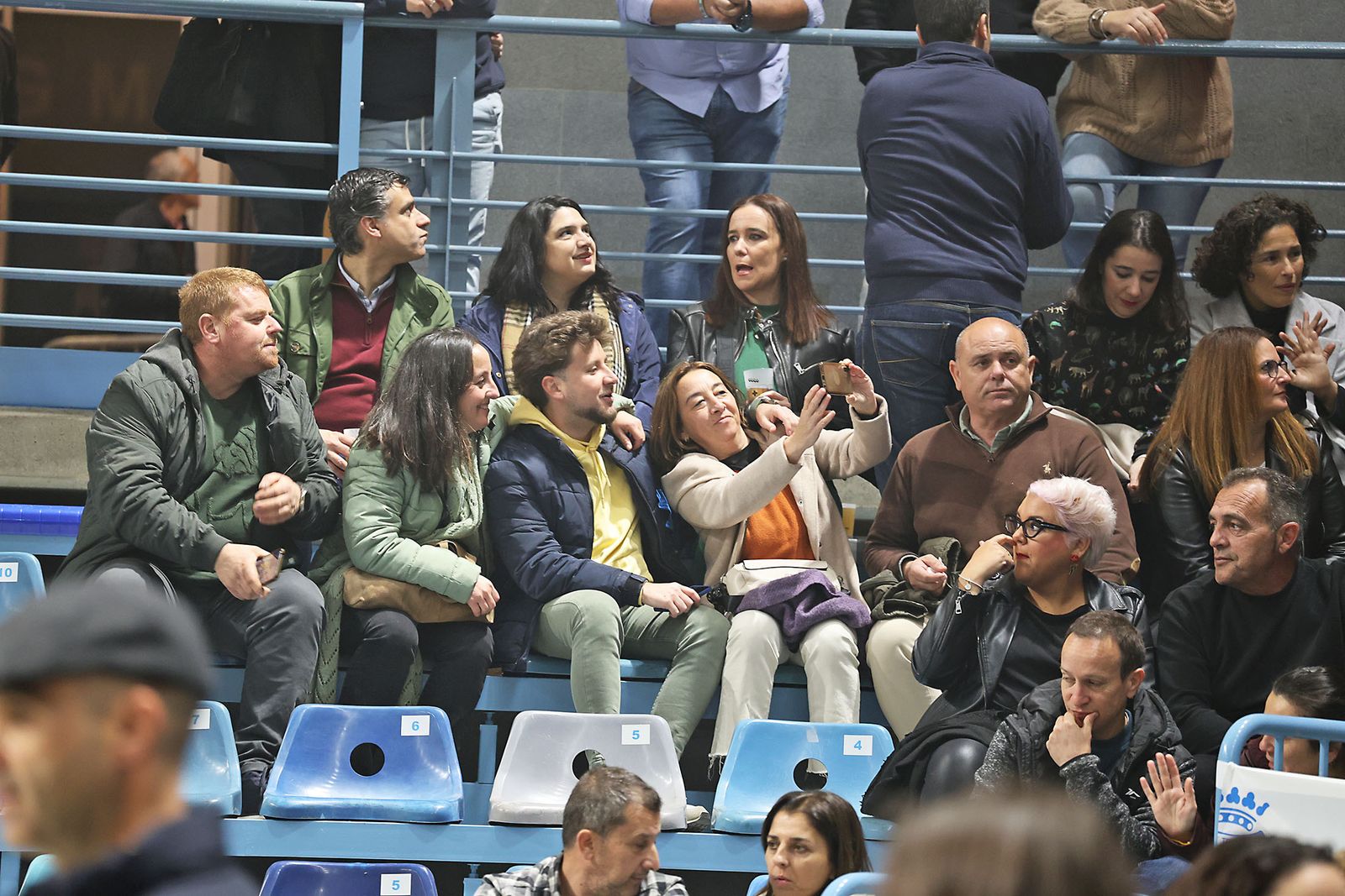 Imágenes del ambiente previo al concierto de Manolo García