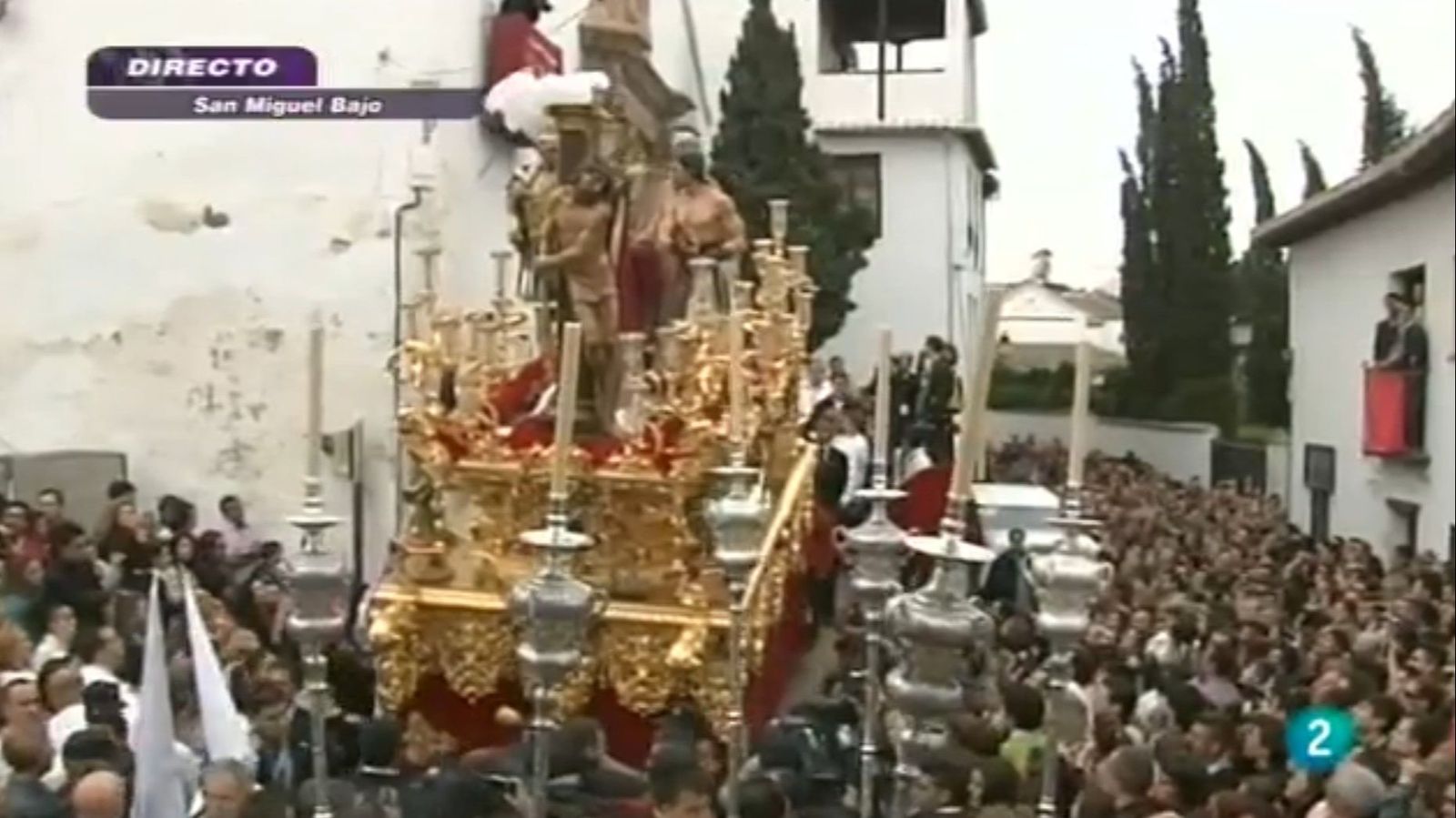 Salida del Cristo del Perdón de Granada en 2011, en una retransmisión de RTVE