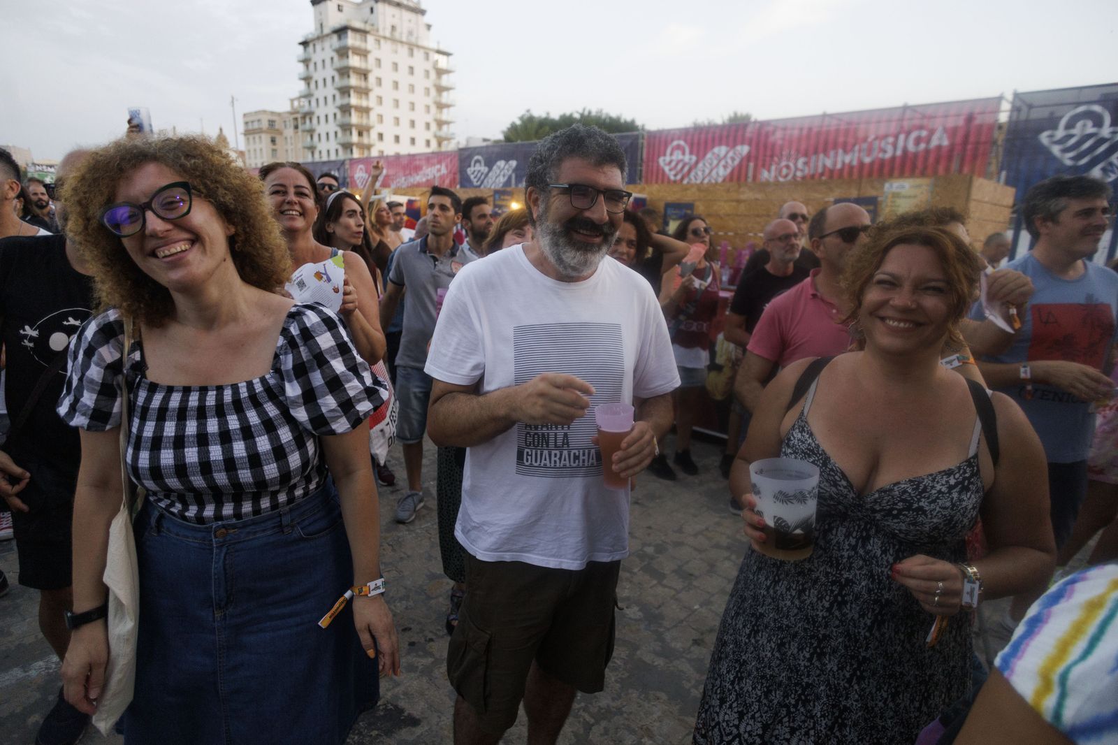 Búscate en las imágenes del primer día de conciertos en el festival  "No sin música"