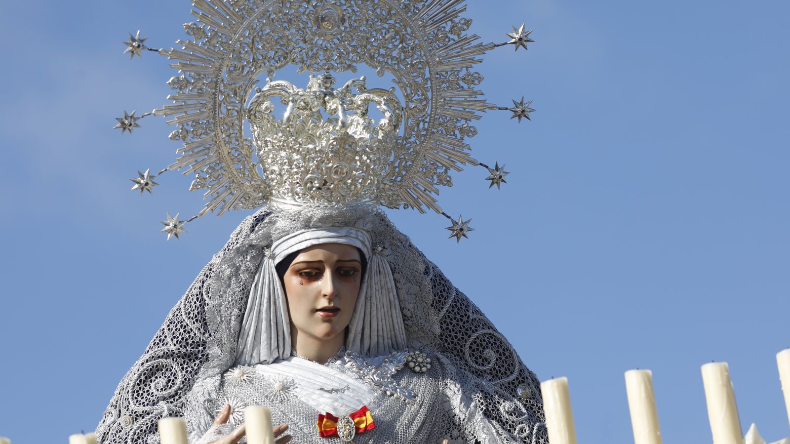 Las fotos del Viernes Santo en la Línea:  Cristo del Mar y Luz y Esperanza Nuestra, Soledad y Santo Entierro, Cristo del Amor y Misericordia y Amargura