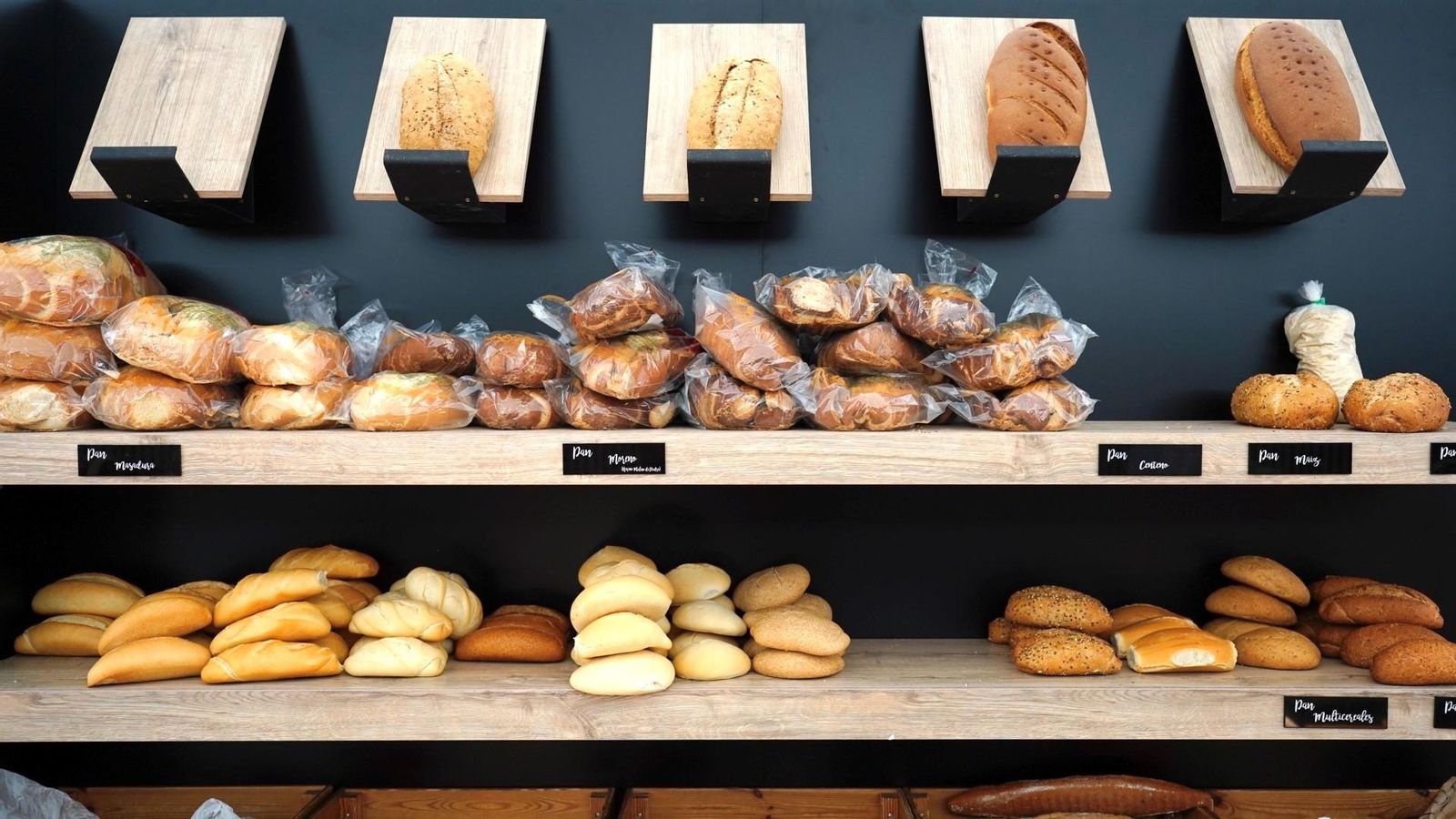 Surtido de panes de la cafetería Gourmet M Moya