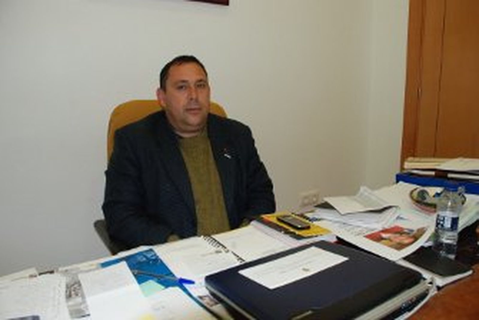 Absuelven al alcalde de Canillas de Aceituno, acusado de un delito urbanístico