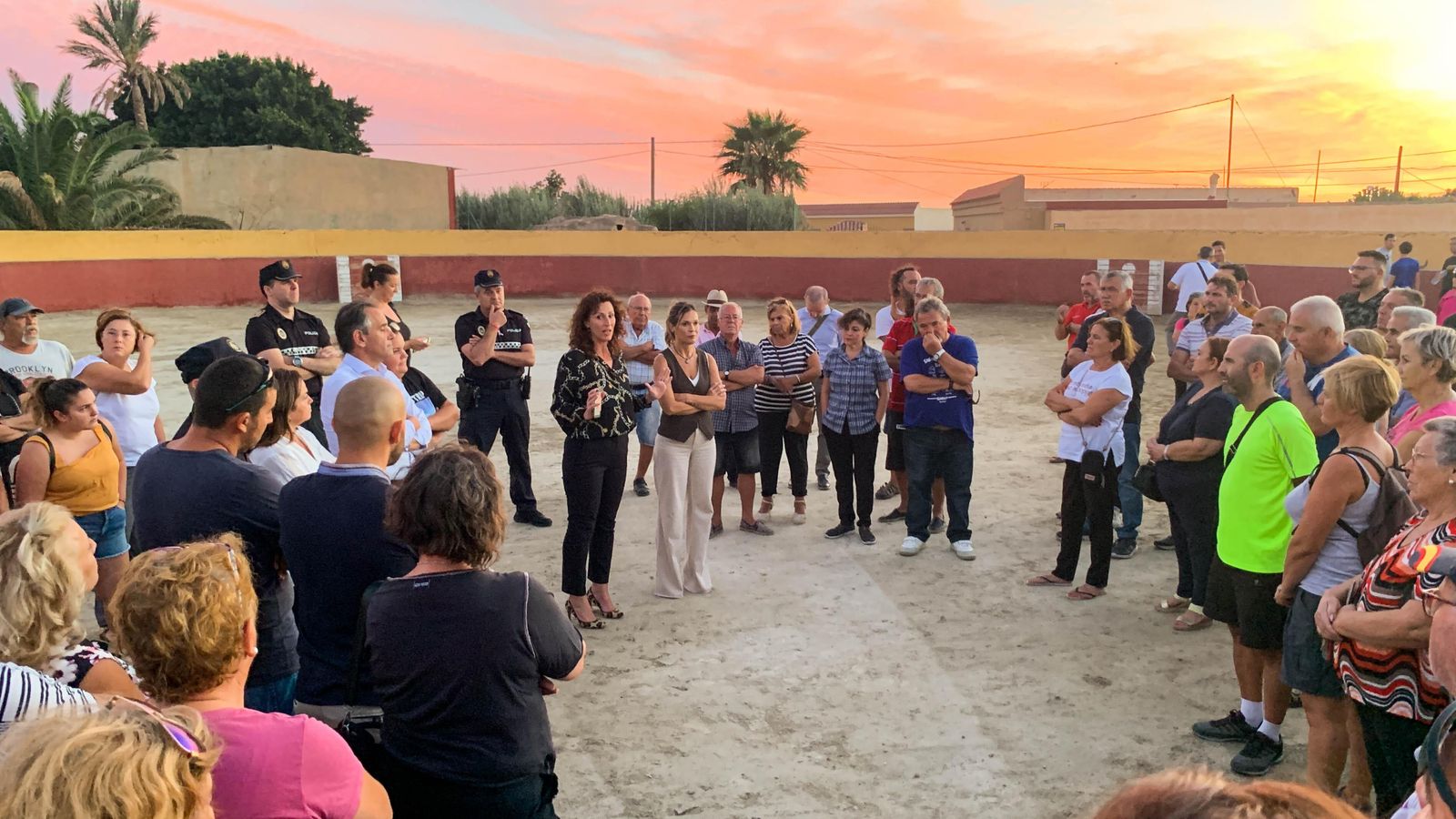 Junto a María Vázquez, la concejal de Urbanismo, Ana Martínez Labella