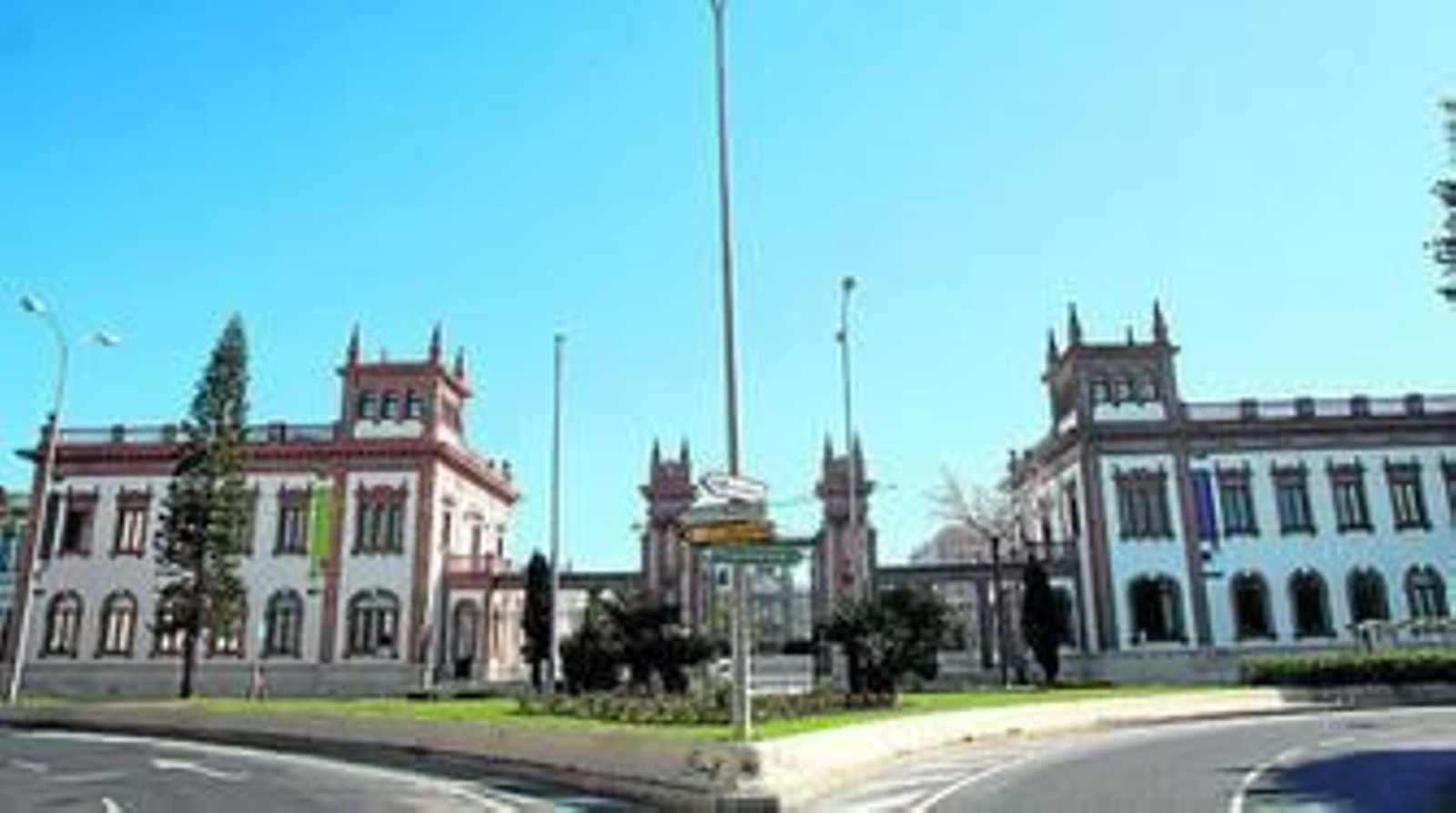 Fachada principal de Tabacalera.