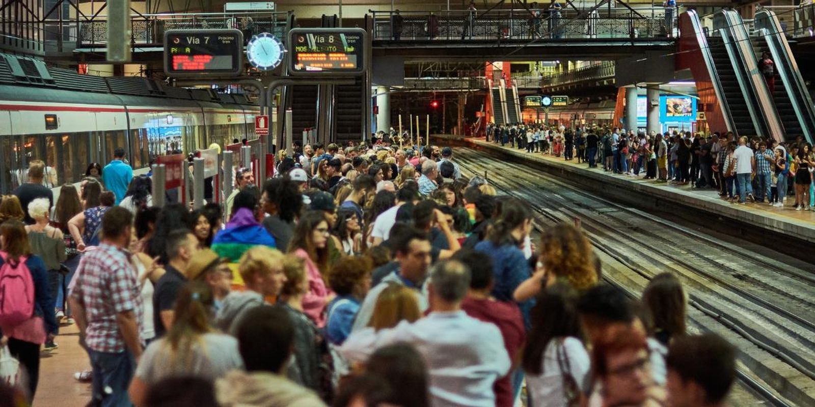 Ley de vivienda, descuentos de transporte... ¿Qué ocurre ahora que se adelantan las elecciones?