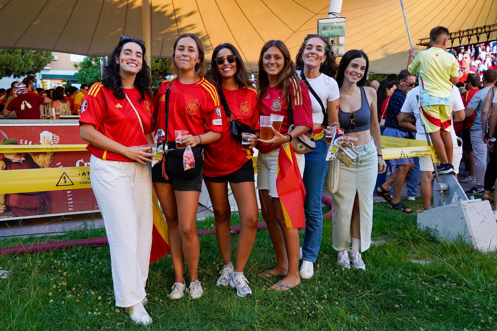 Imágenes del ambiente durante la final de la Eurocopa entre España e Inglaterra Imágenes del ambiente durante la final de la Eurocopa entre España e Inglaterra