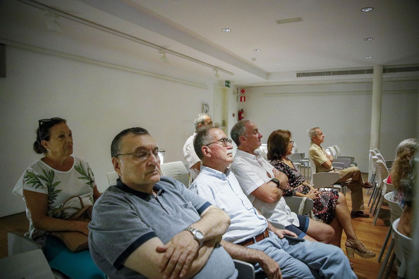 Las imágenes de la conferencia dentro de la "Semana Cultural Puerta Europa" de Ginés Valera en Almería