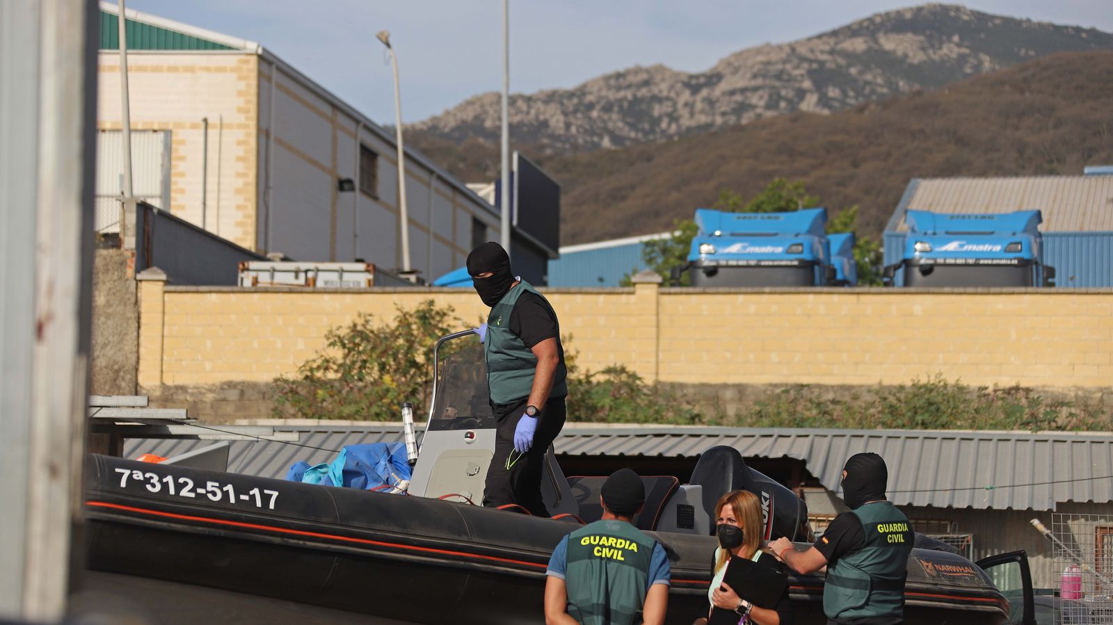 Fotos de los registros de la Guardia Civil en El Cobre
