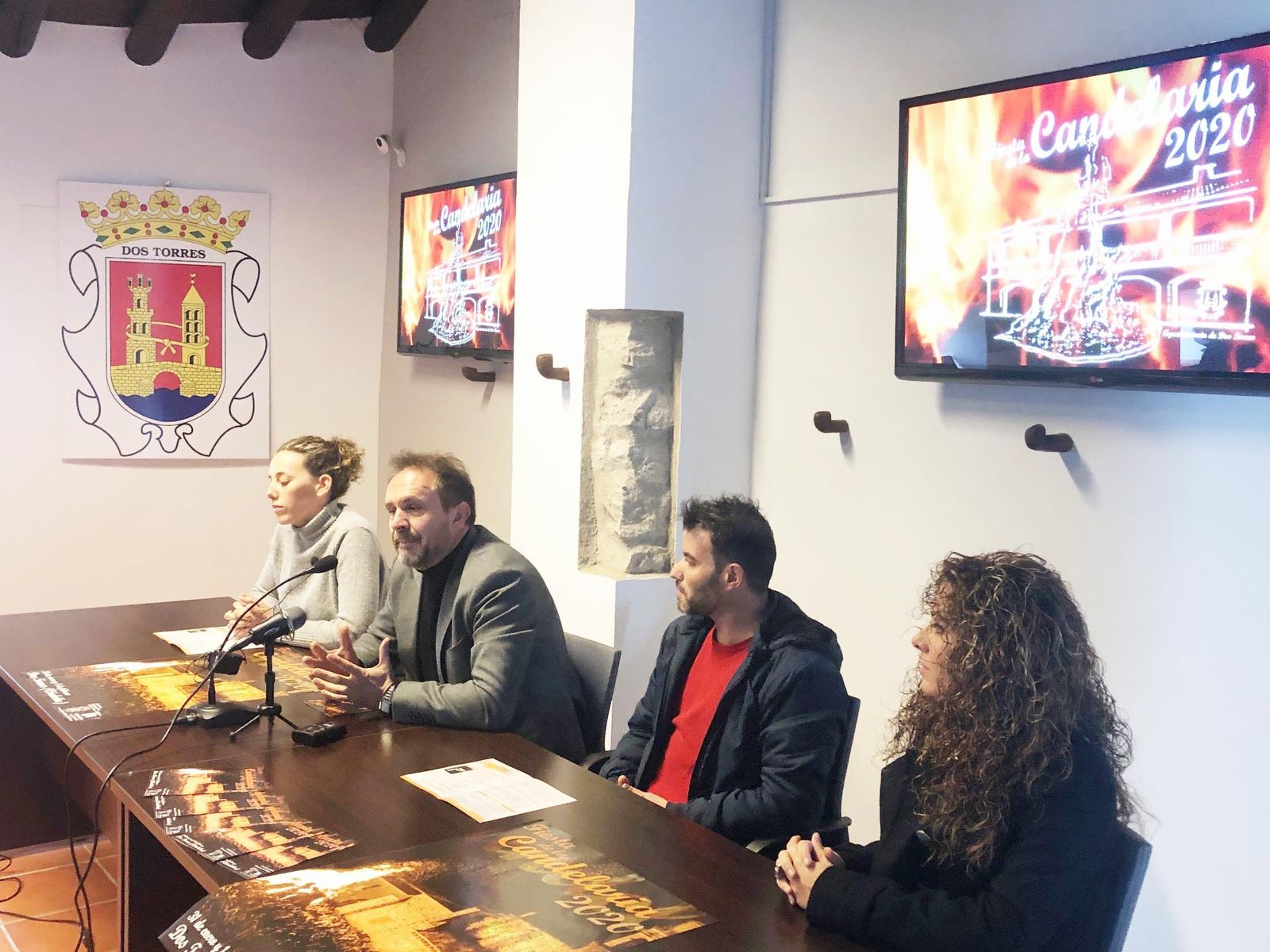 Un momento de la presentación de la Fiesta de la Candelaria de Dos Torres.