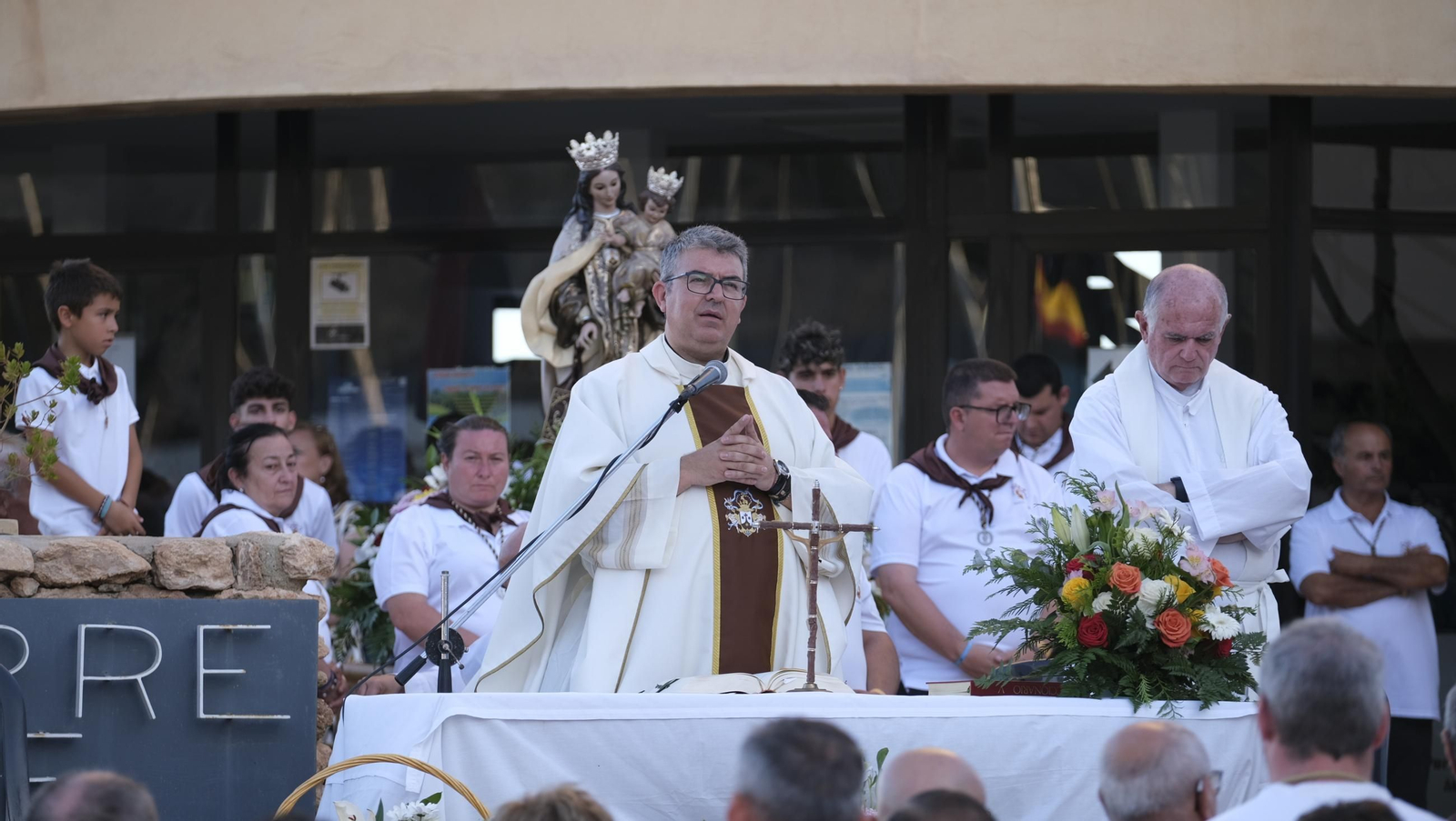 La procesión marítima de la Virgen del Carmen en Aguadulce, en imágenes
