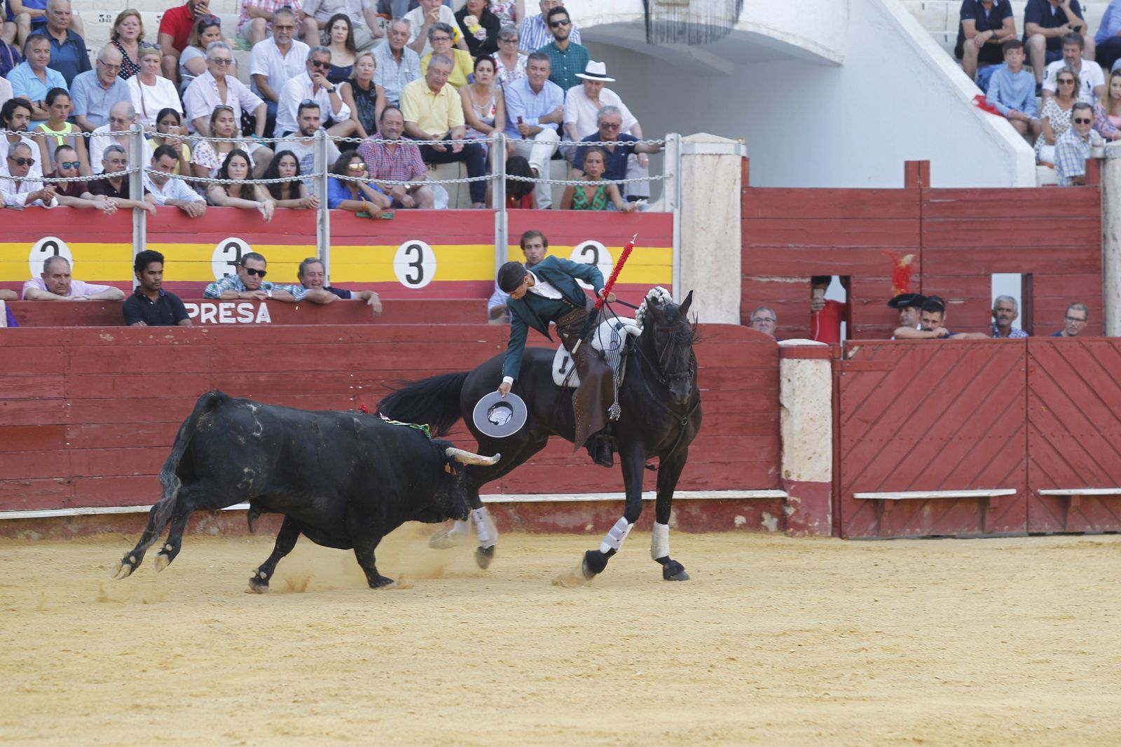 Fotogalería corrida de rejones. Feria de Almería 2019