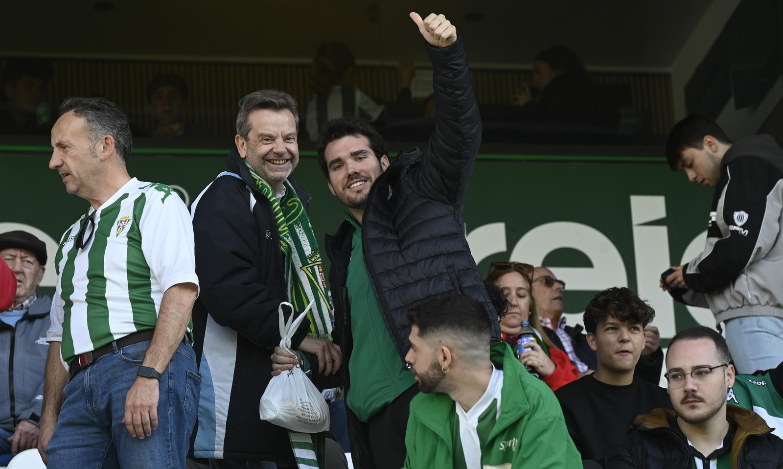 Las mejores fotos del ambiente en El Arcángel para el Córdoba CF - Eibar
