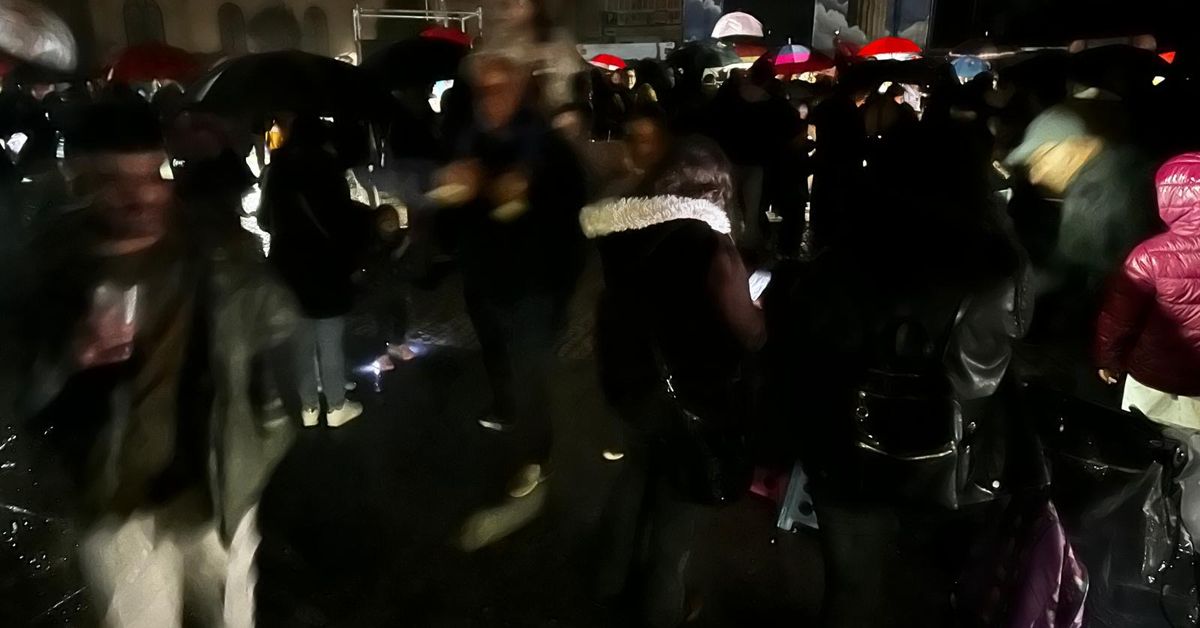 El apagón en medio del pregón infantil