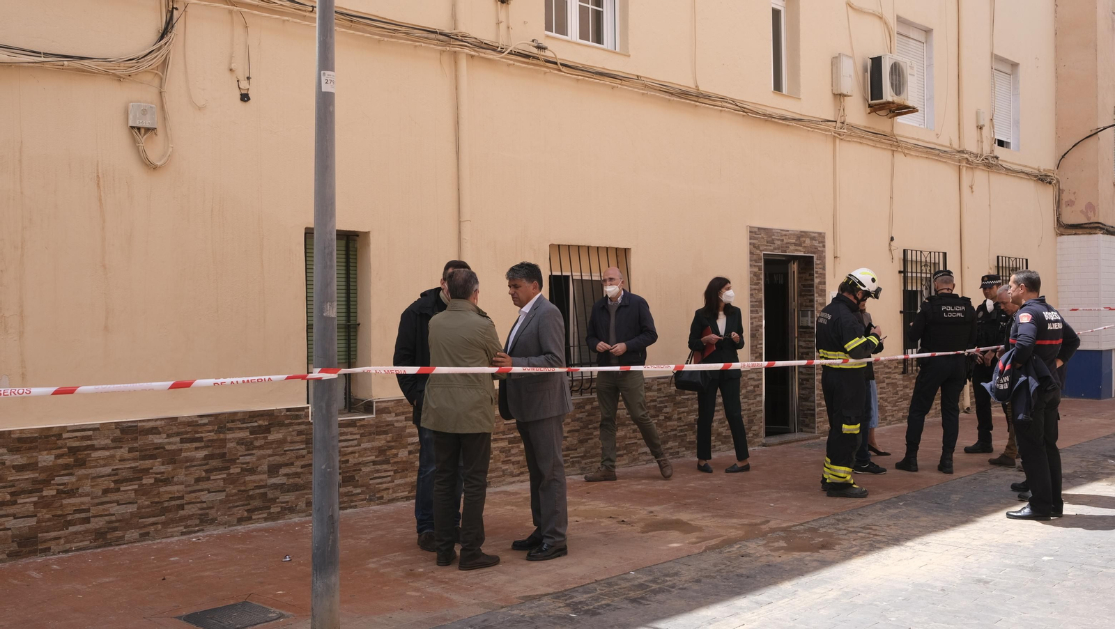 Imágenes de la vivienda con daños en el Tagarete. Almería