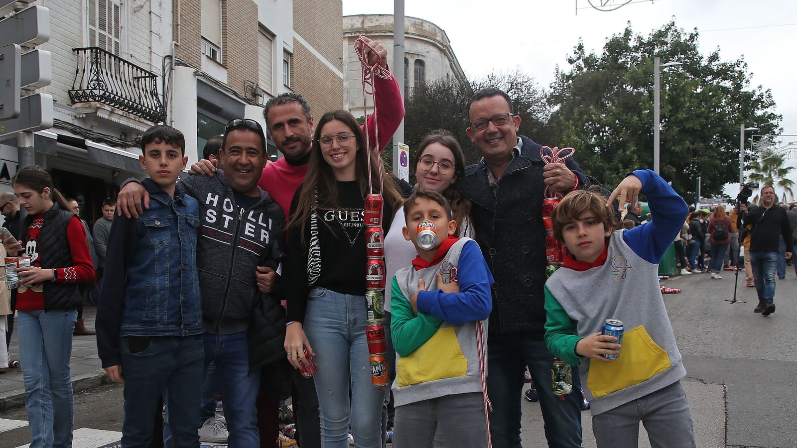 Fotos del arrastre de latas en Algeciras