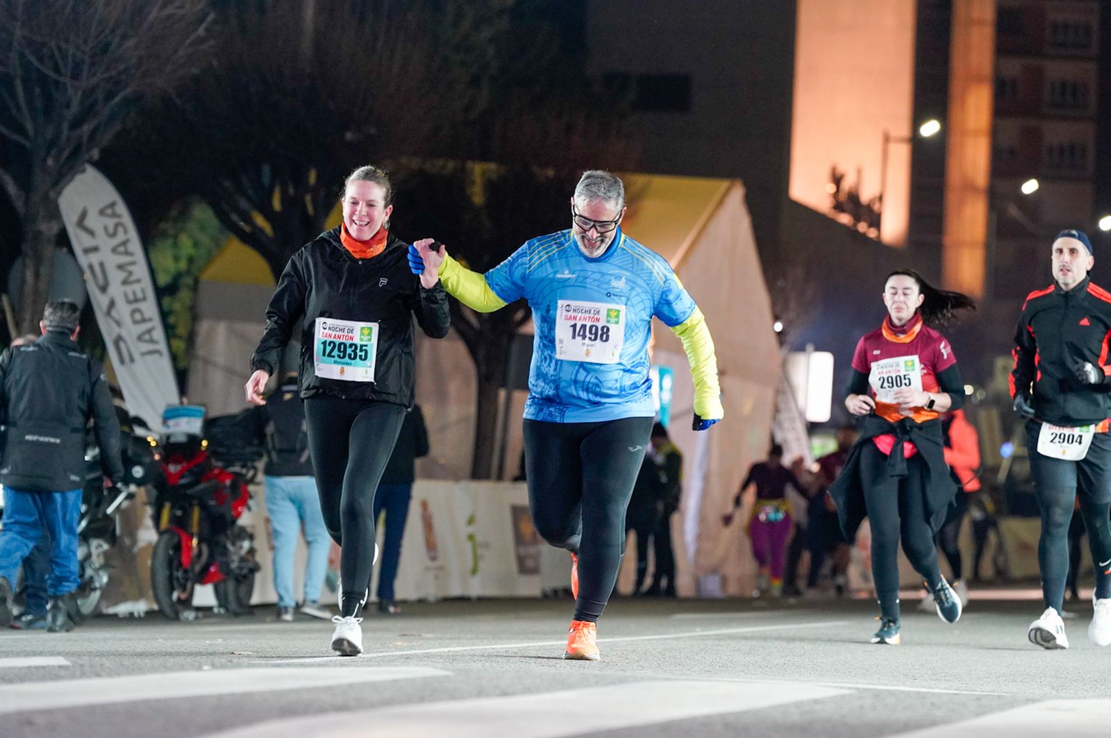 En imágenes: búscate en tu llegada a meta de la Carrera de San Antón 2026 (4)