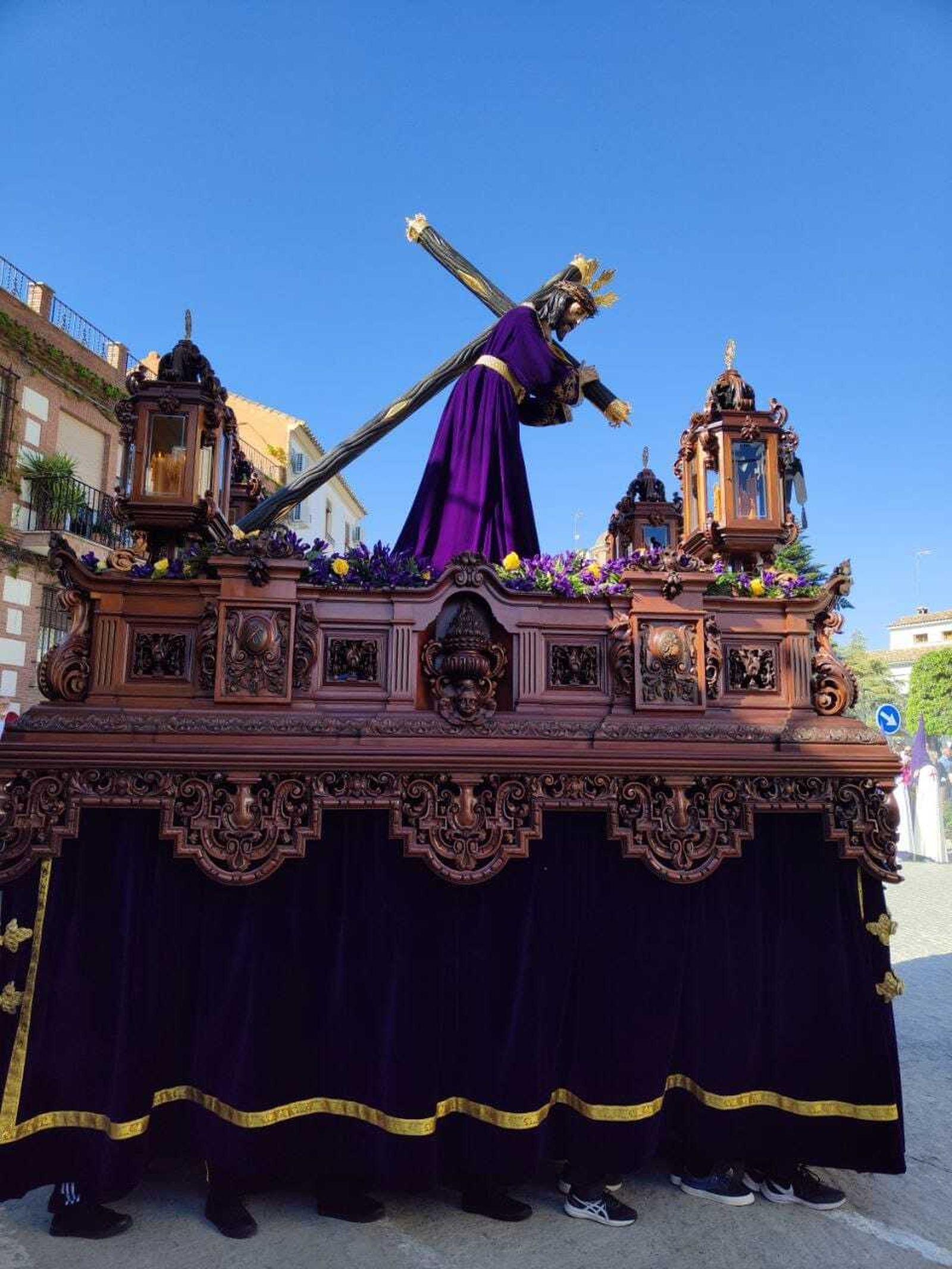 Viernes Santo en Santaella: la procesión de La salida de Jesús, en imágenes