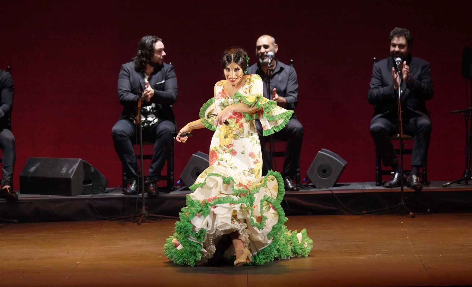 Águeda Saavedra, en su segundo pase, bailando una guajira.