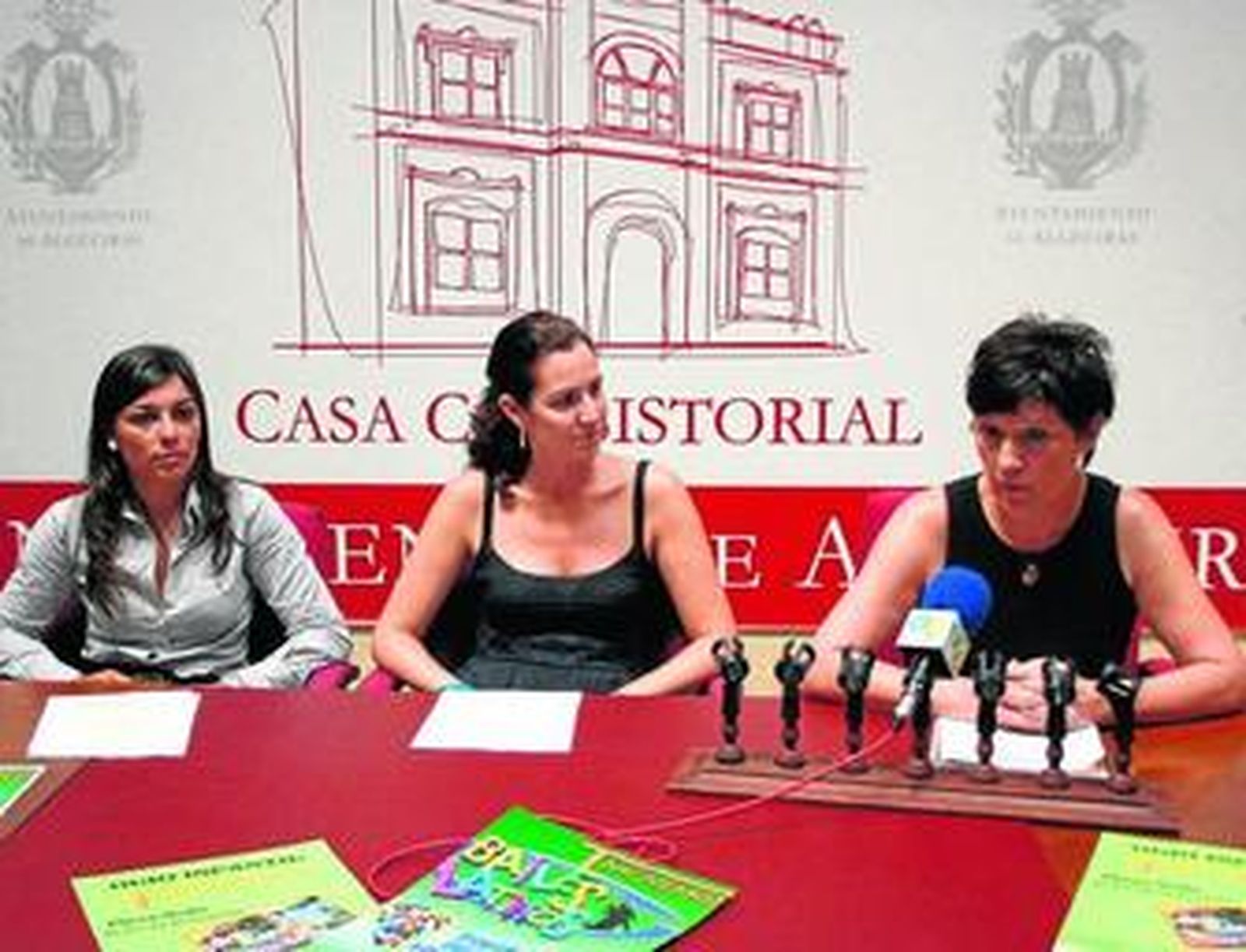 Patricia Cardoso, Paula Conesa y Carmela Díaz en la presentación de las actividades de Barrio Vivo
