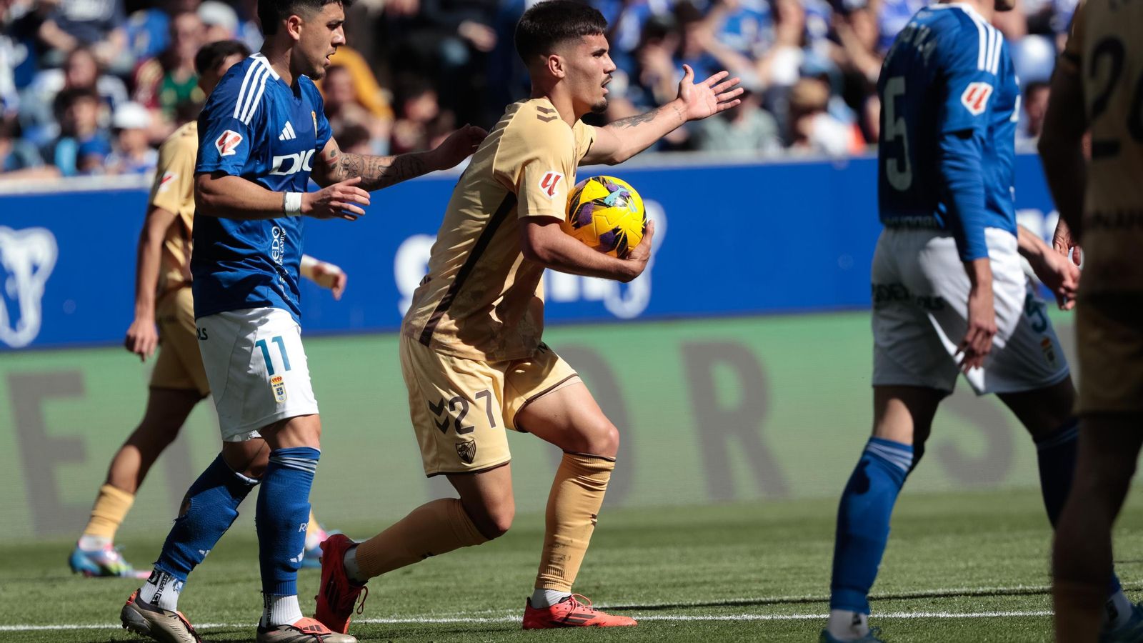 El Real Oviedo-Málaga CF, en fotos