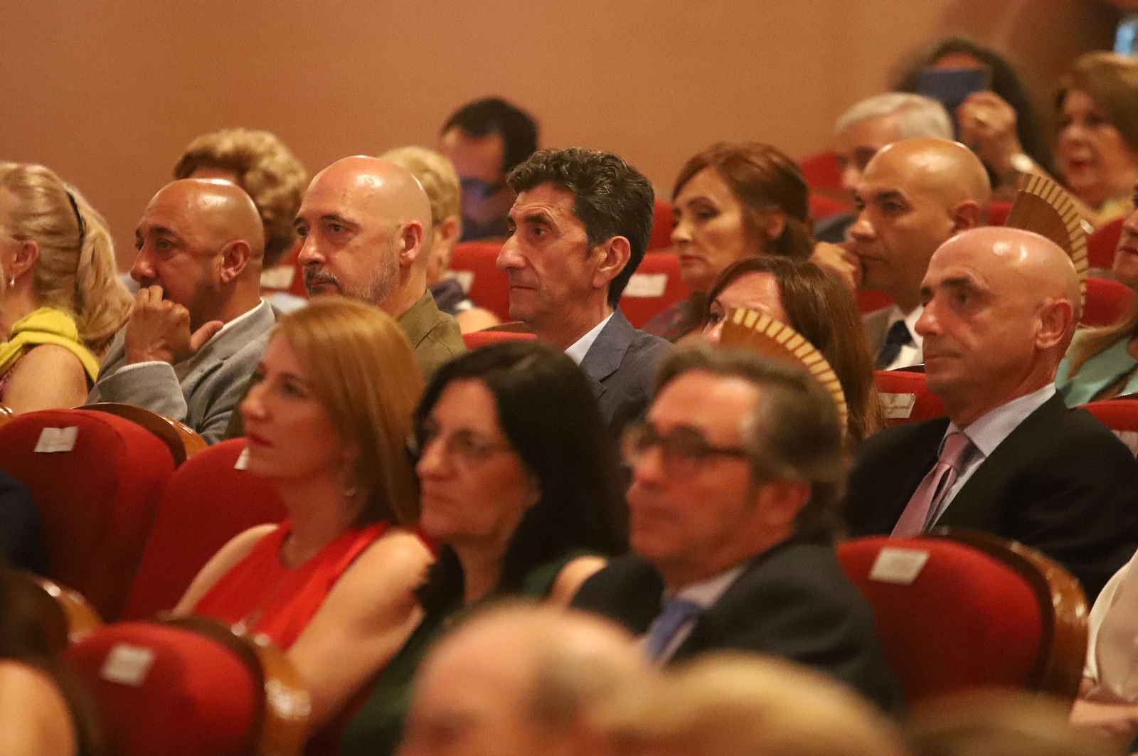 Imágenes de la toma de posesión de Pilar Miranda como alcaldesa de Huelva