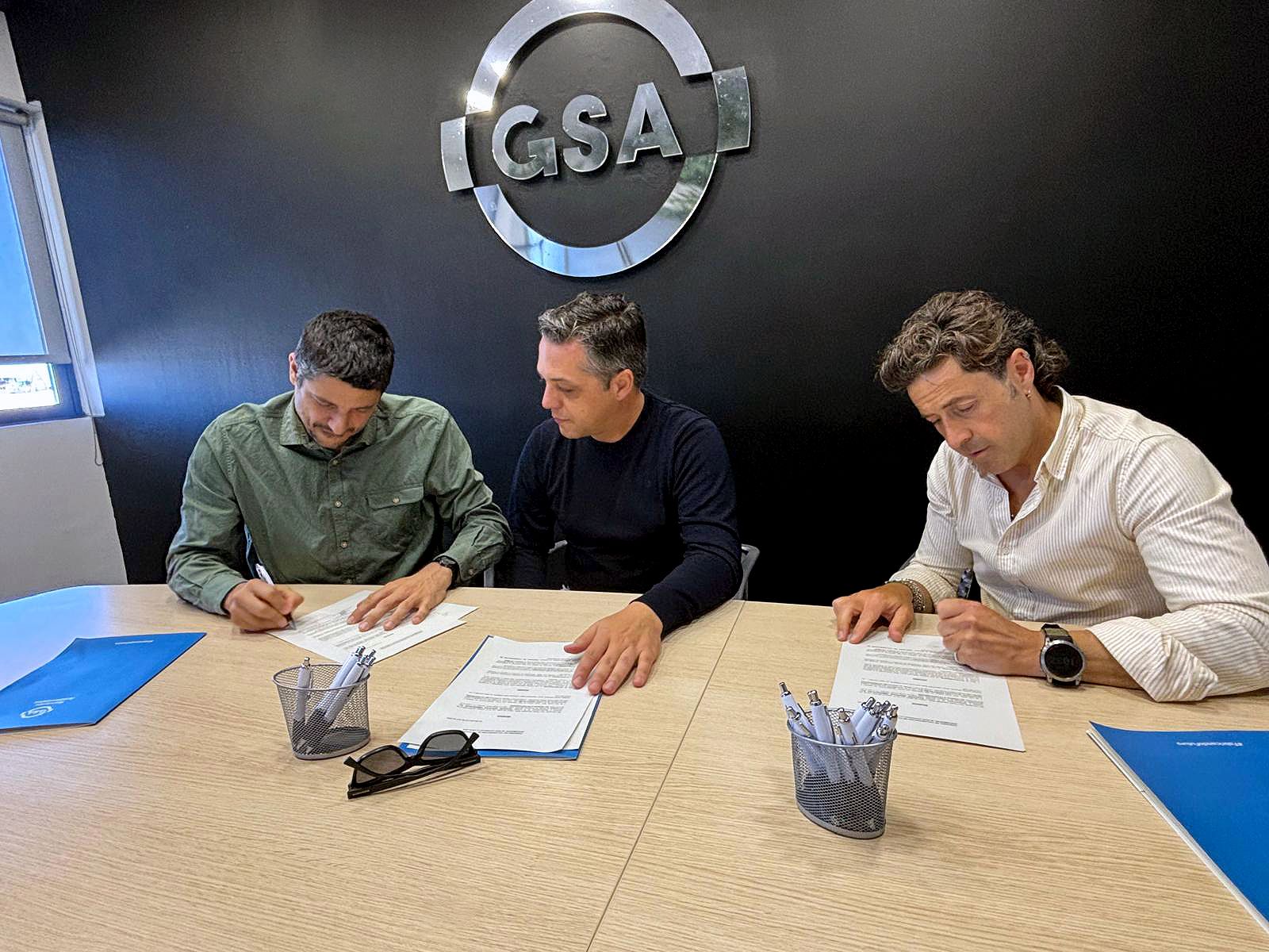 Firma del convenio de patrocinio entre GSA Servicios Ambientales y Sarao Films