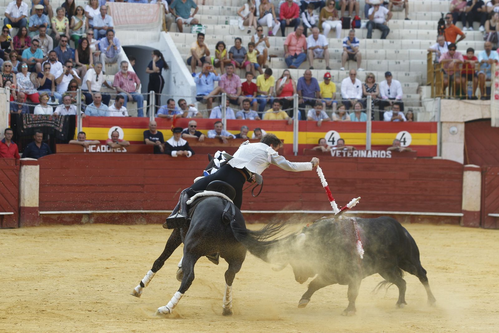 Fotogalería corrida de rejones. Feria de Almería 2019