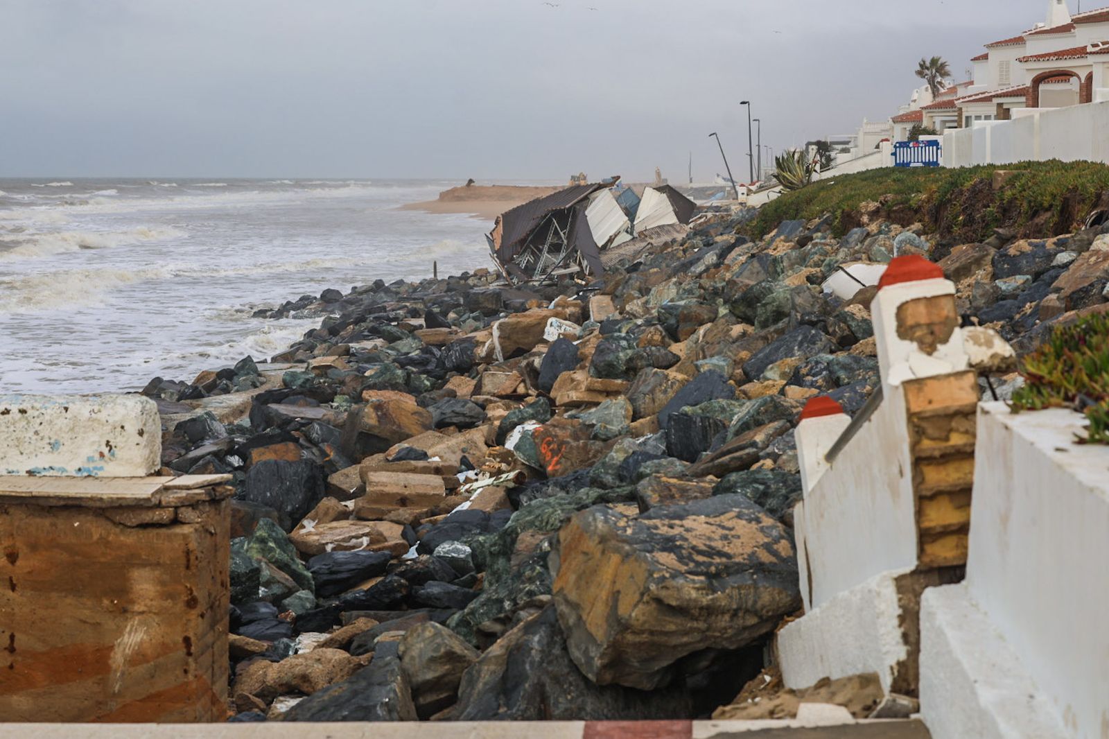 Fotografías de las zonas más perjudicadas de Matalascañas tras los últimos temporales
