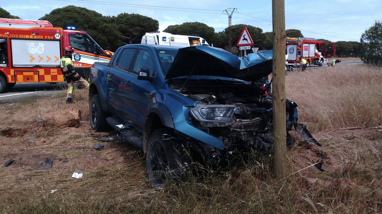 Estado de uno de los coches que ha sufrido el accidente.