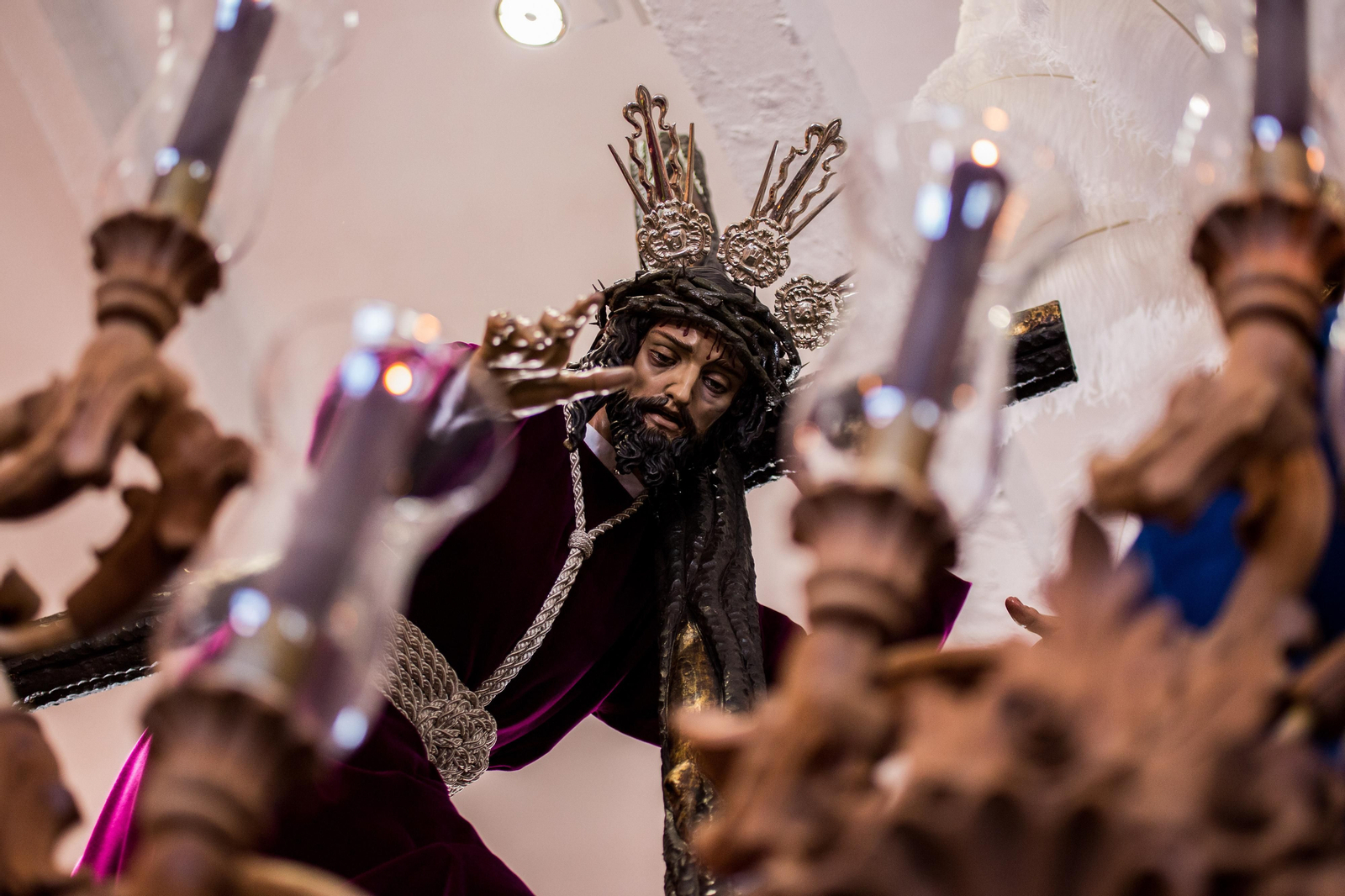 Jueves Santo en San Fernando: Las imágenes de Tres Caídas