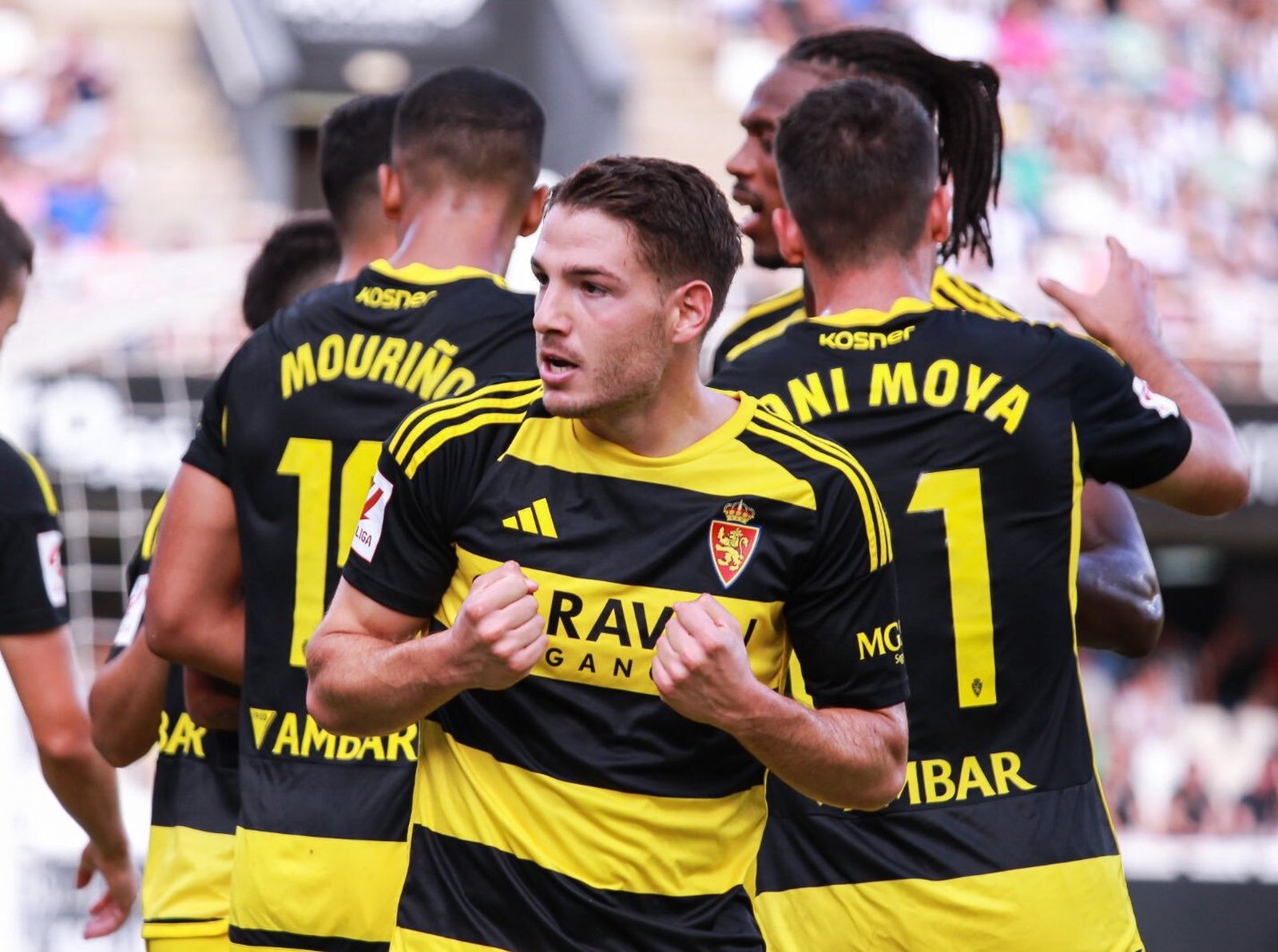 Manu Vallejo celebra el gol que marcó con el Zaragoza.