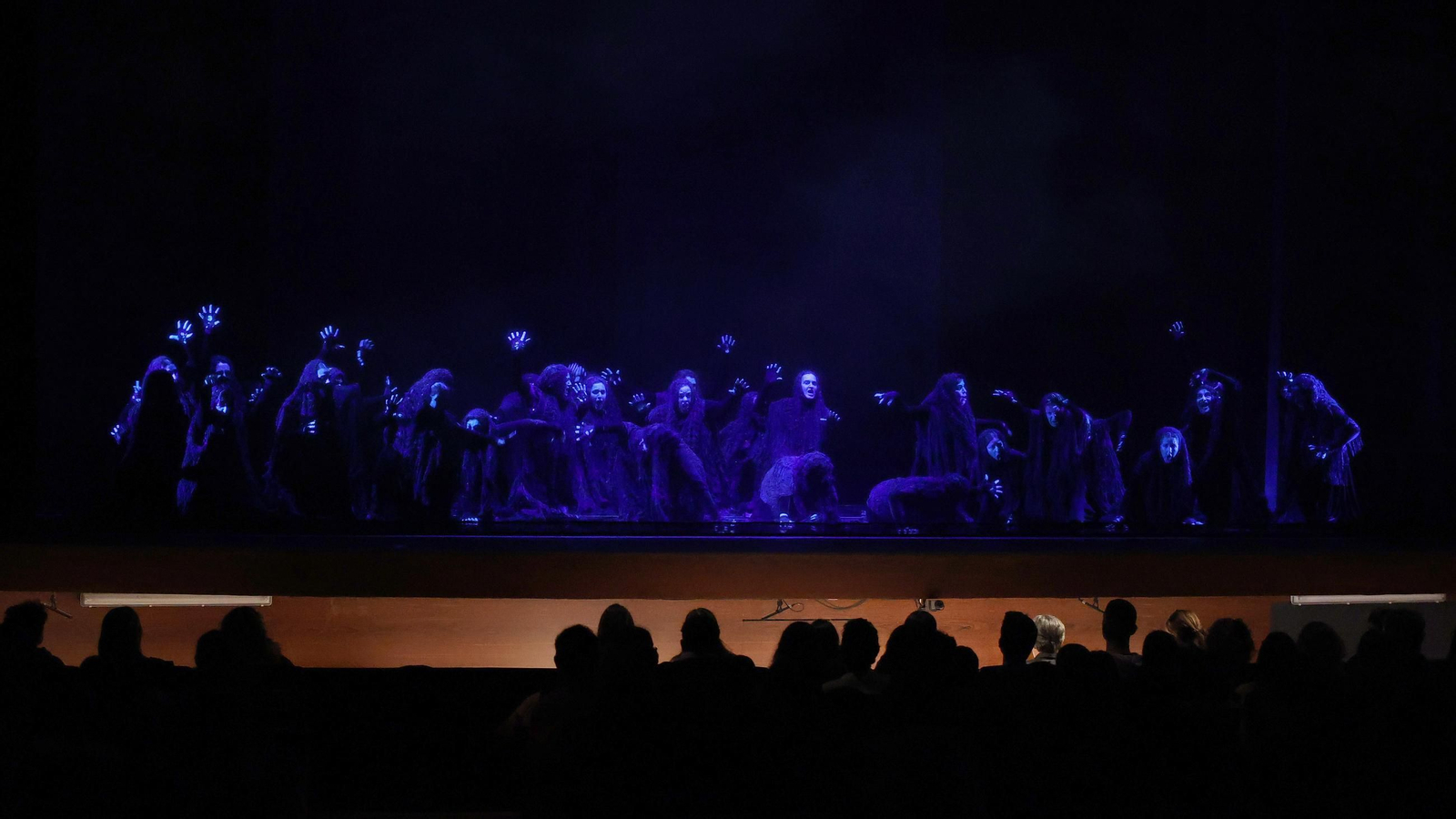 Imágenes de la ópera Macbeth en el Teatro Villamarta de Jerez