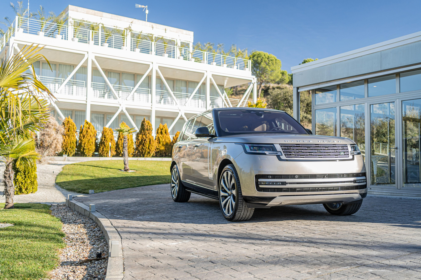 El Range Rover en su puesta de largo sorprende por su purismo, lujo y sofisticación
