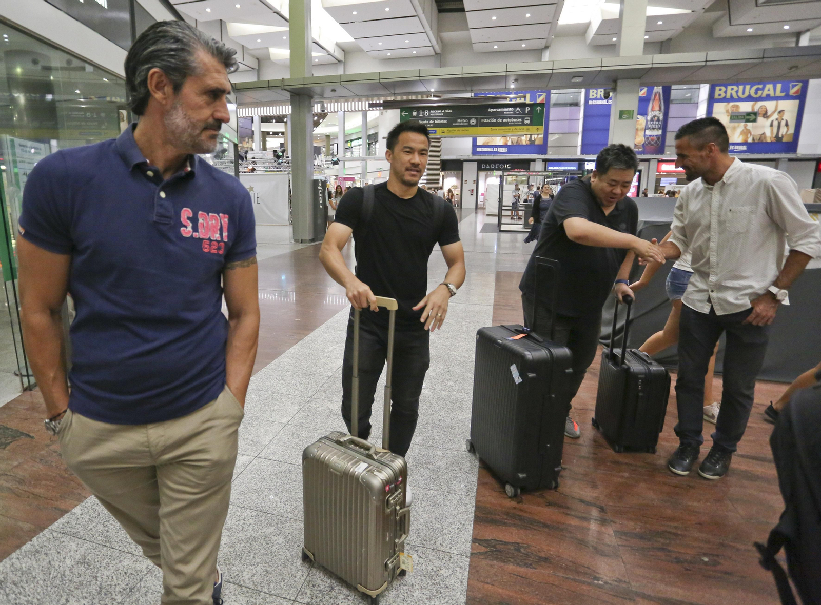 Shinji Okazaki, su fugaz paso por Málaga, en fotos