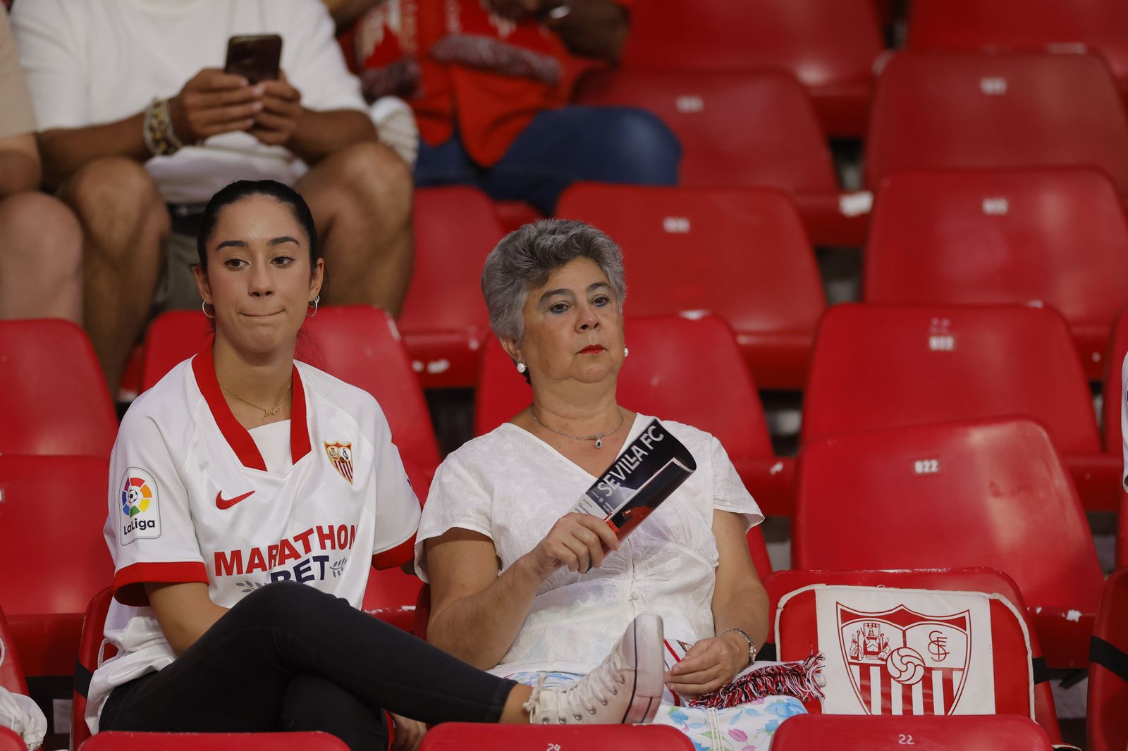 Búscate en las fotos del Sevilla fc-Girona