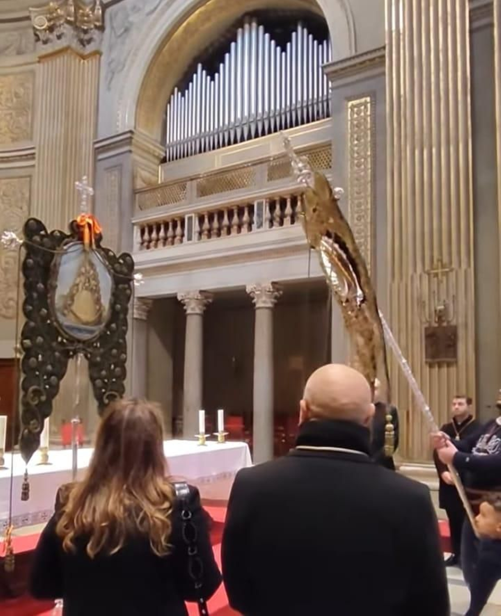 Dos Simpecados onubenses de la Santísima Virgen del Rocío coinciden en la ciudad de Roma, en imágenes