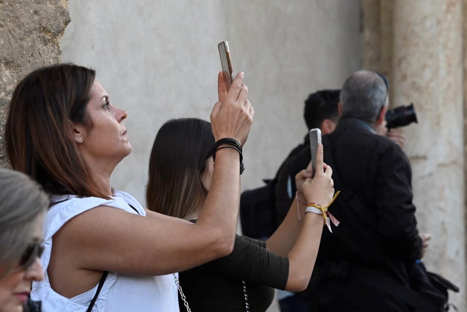 La procesión de San Acisclo y Santa Victoria en Córdoba, en imágenes