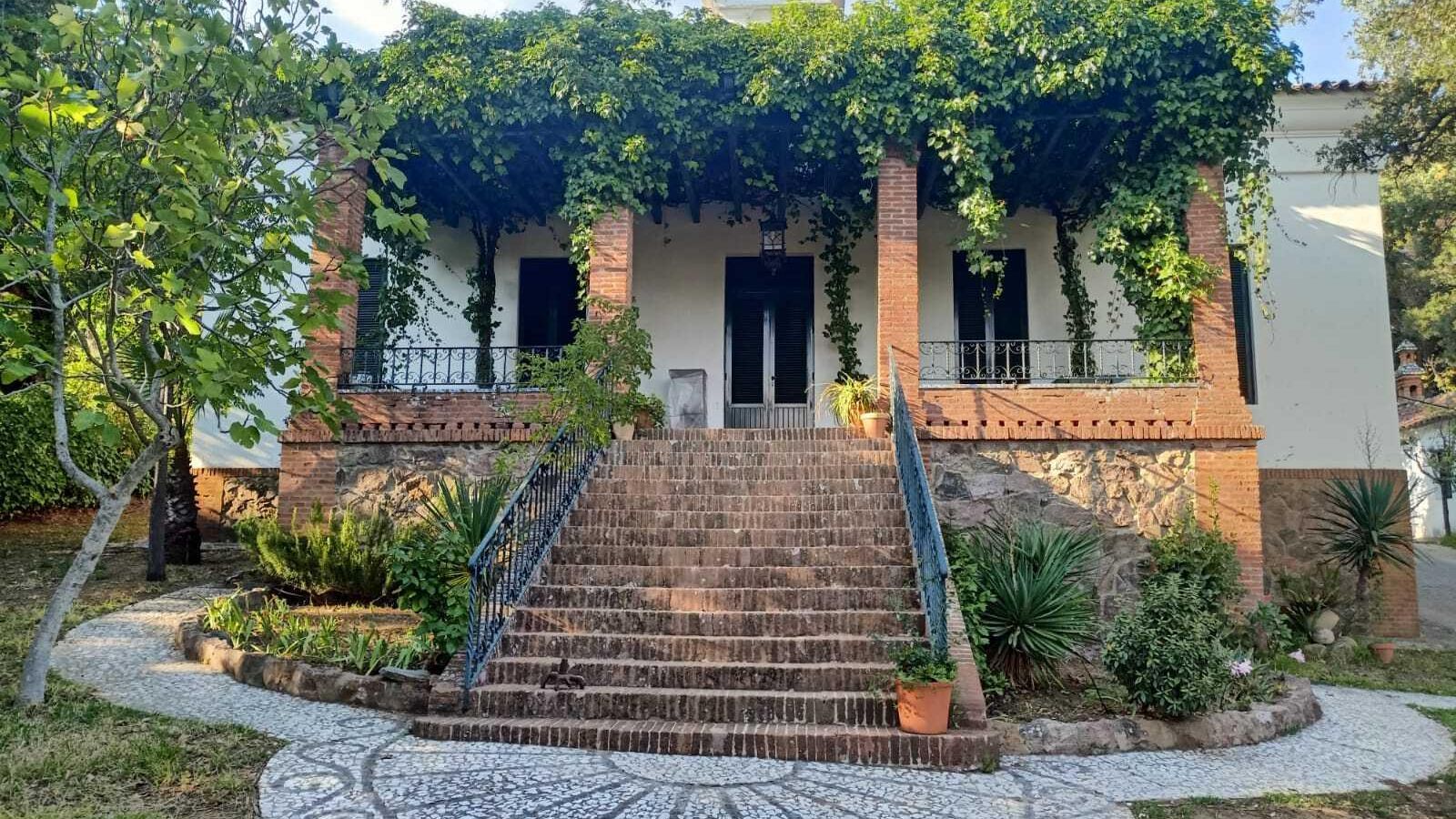 Casa diseñada por Aníbal González, uno de los alojamientos que gestiona