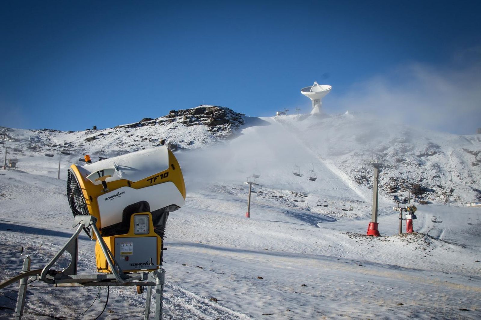 El albergue abre su campaña de nieve en la Sierra