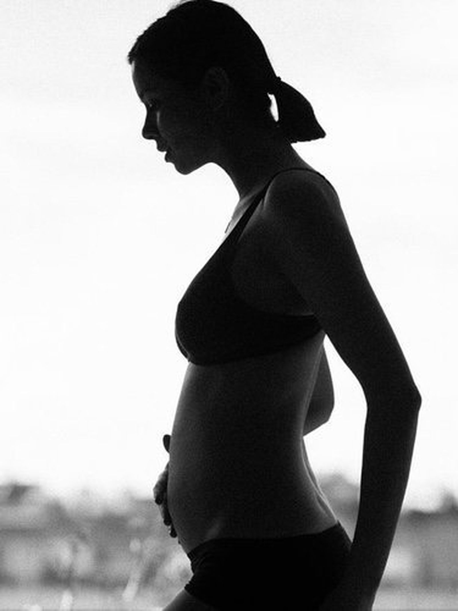 Dafne Fernández ya presume de embarazo