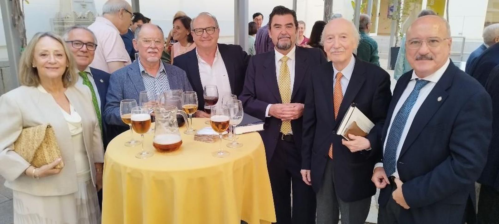 Beatriz Sainz, Antonio Ares, Ramón Luque, Francisco Valiente, Manuel Parodi, Juan Antonio Macías y Diego Jiménez. Beatriz Sainz, Antonio Ares, Ramón Luque, Francisco Valiente, Manuel Parodi, Juan Antonio Macías y Diego Jiménez.