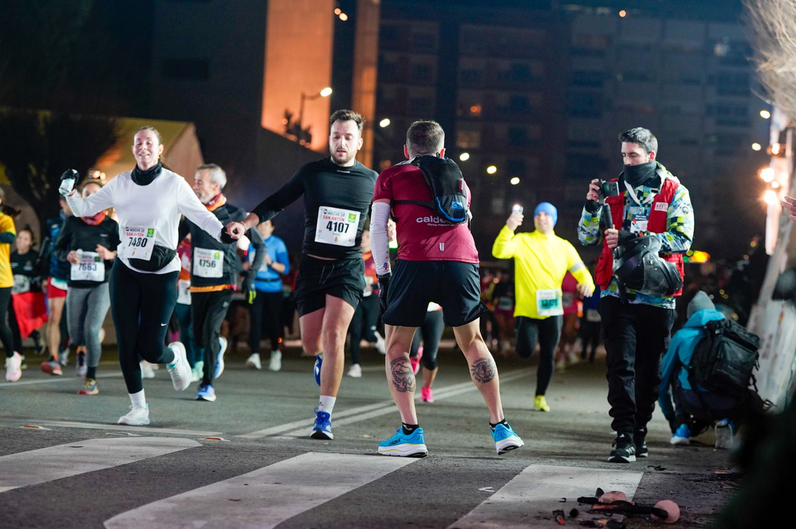 En imágenes: búscate en tu llegada a meta de la Carrera de San Antón 2026 (20)