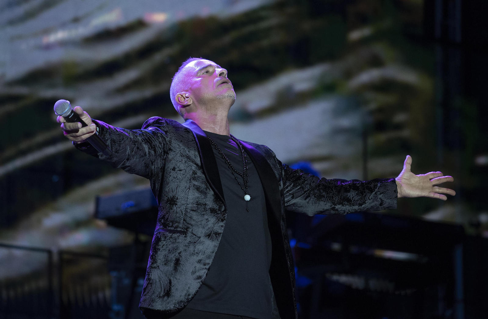 Las imágenes del concierto de Eros Ramazzotti en Sevilla