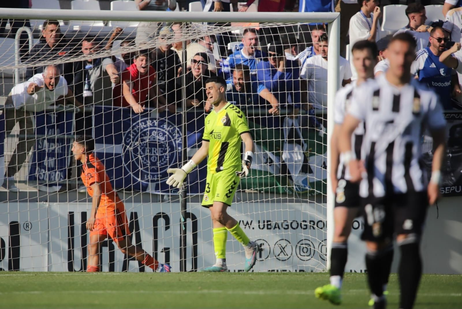 Imágenes del triunfo del Xerez CD ante la Balona en La Línea